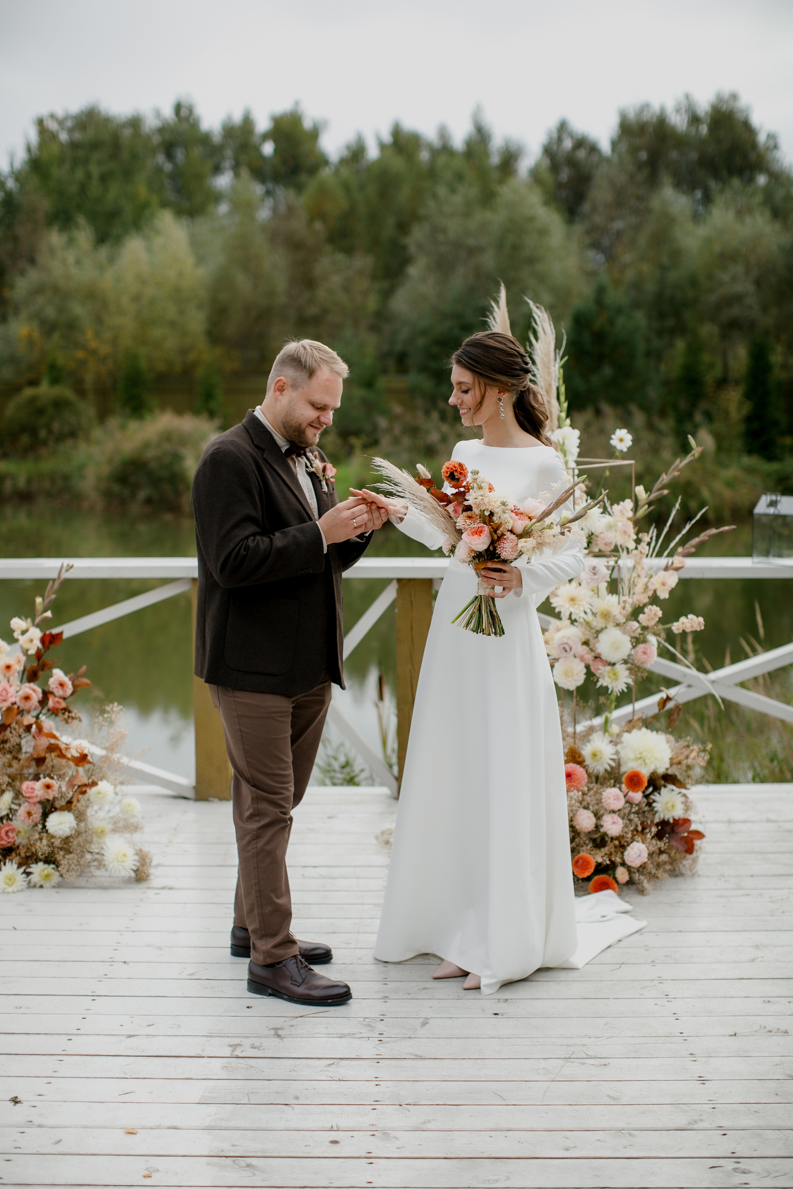 Свадебная вечеринка на загородной пощадке. Свадебный фотограф Марина Назарова Москва