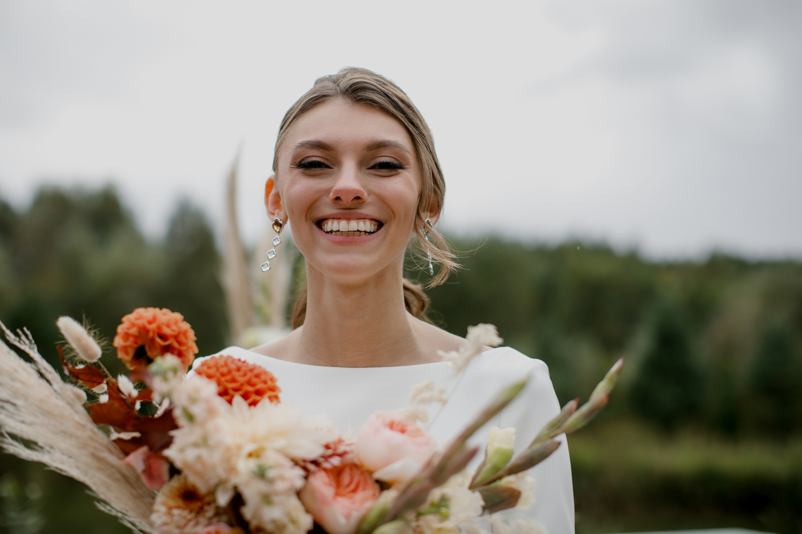Свадебная вечеринка на загородной пощадке. Свадебный фотограф Марина Назарова Москва