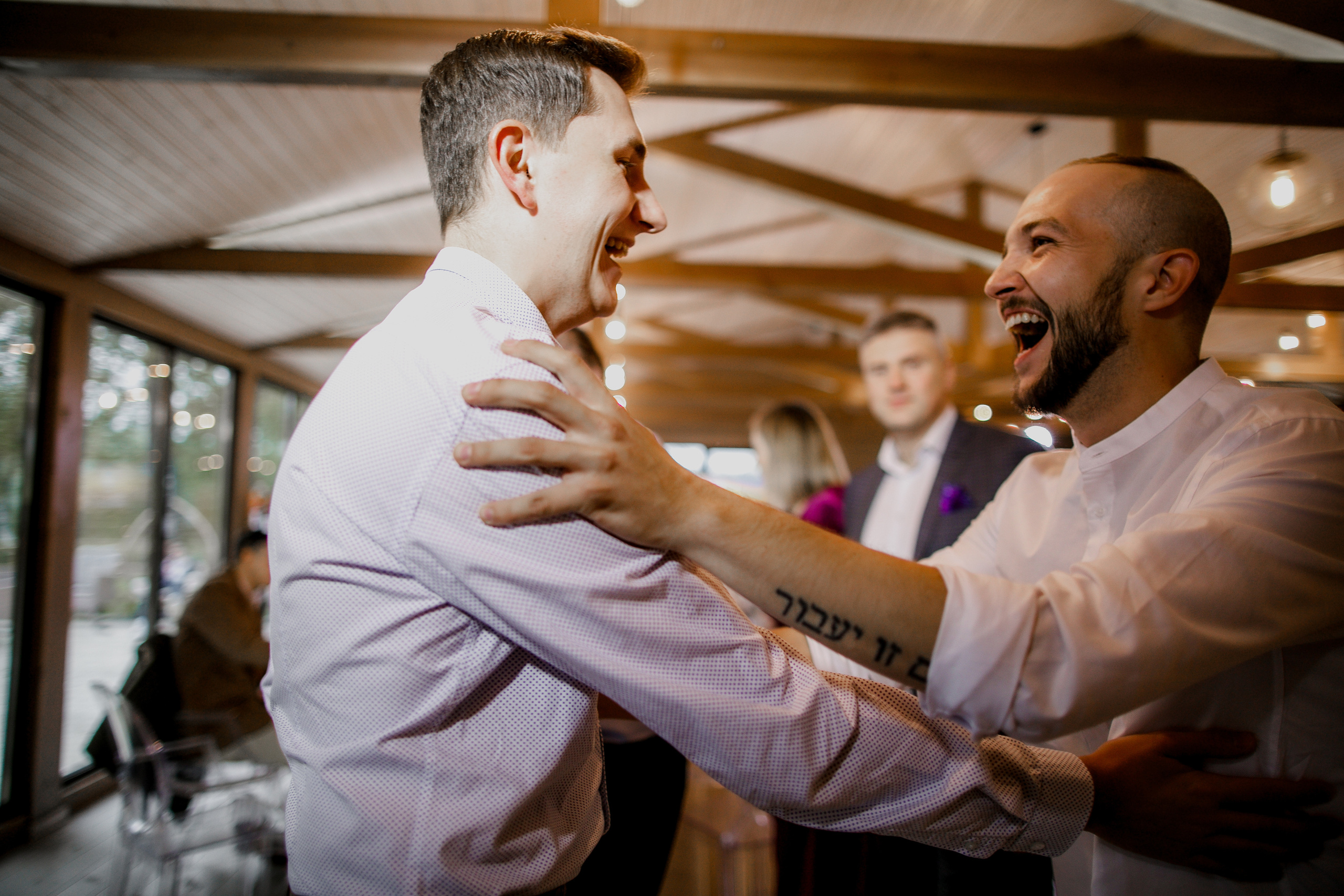 Свадебная вечеринка на загородной пощадке. Свадебный фотограф Марина Назарова Москва