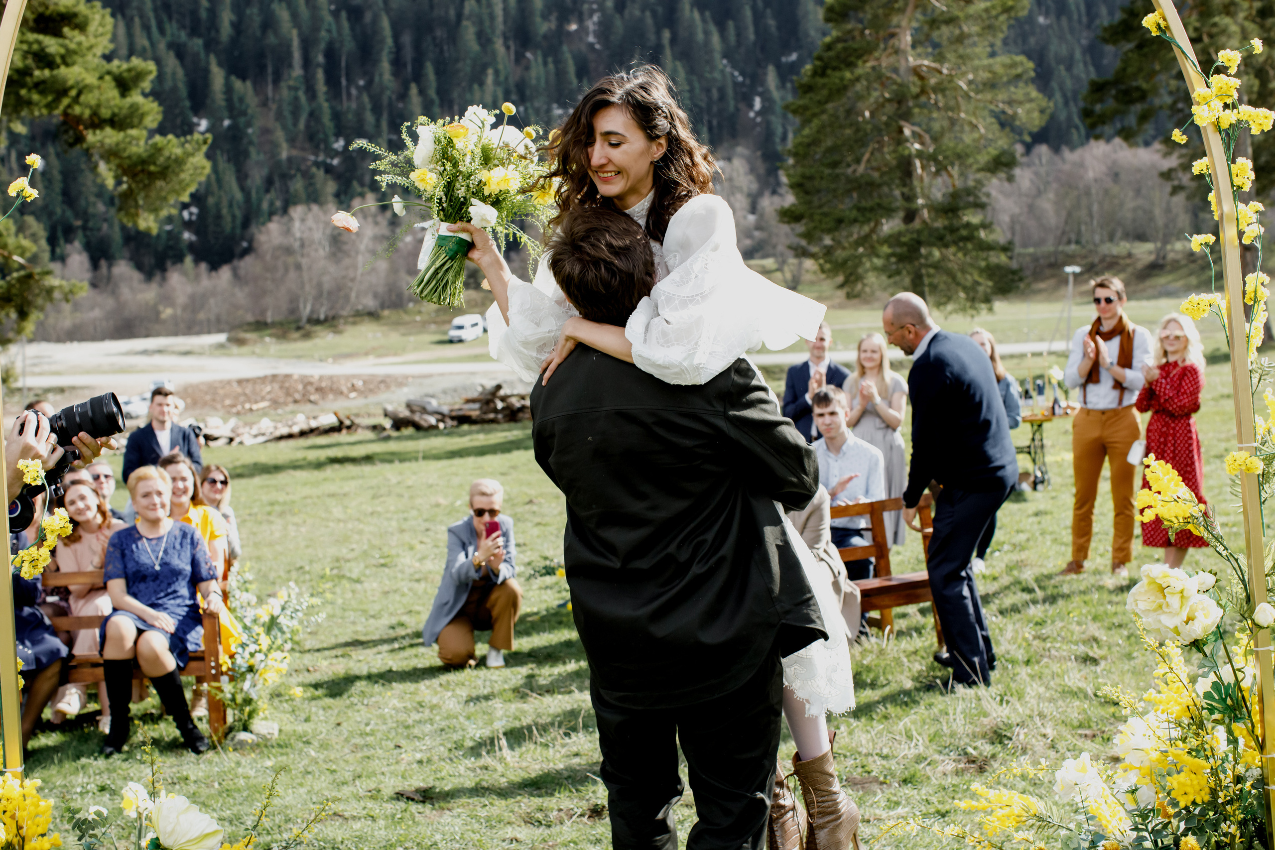 Свадьба в горах Архыза. Свадебный фотограф Марина Назарова Москва