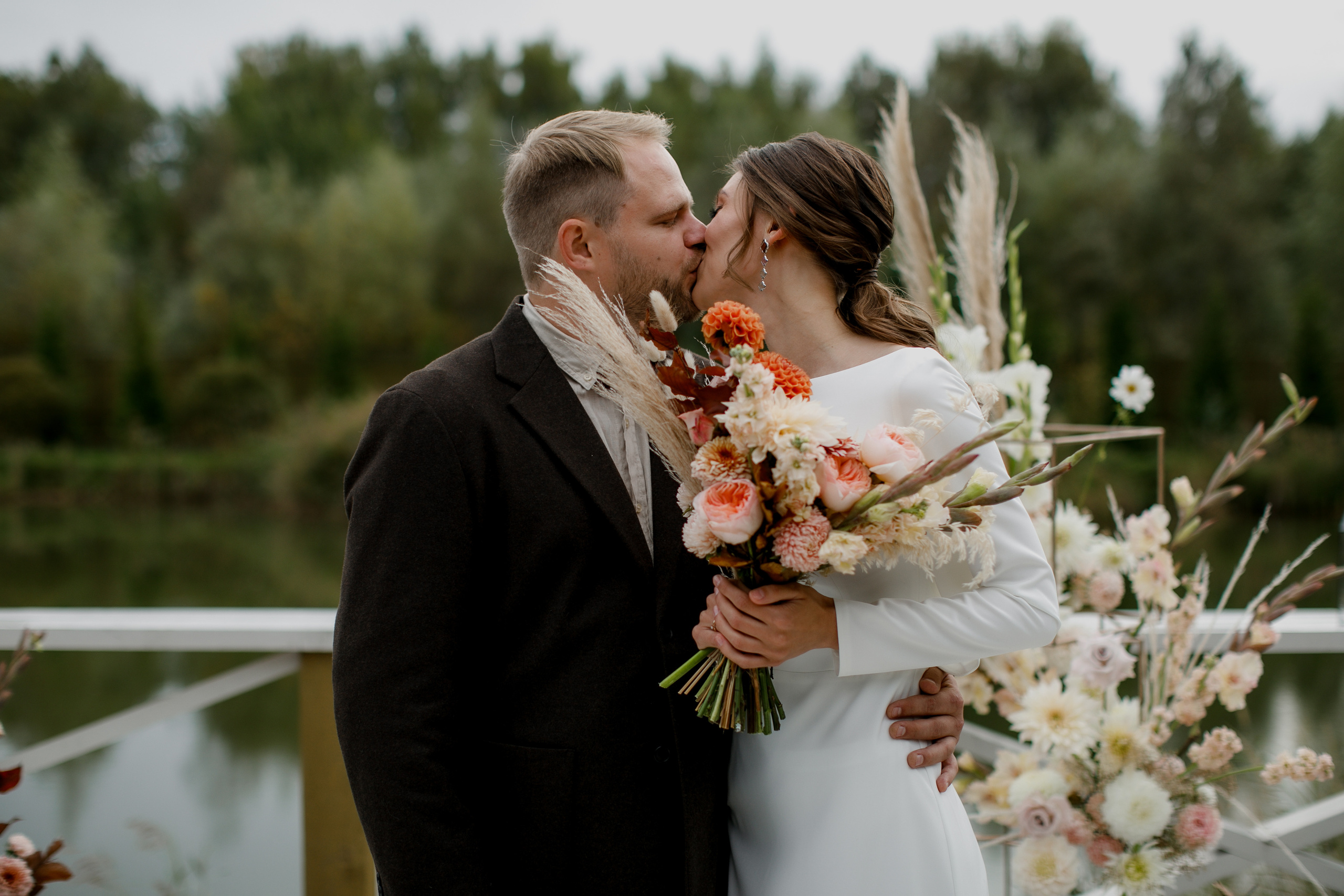 Свадебная вечеринка на загородной пощадке. Свадебный фотограф Марина Назарова Москва