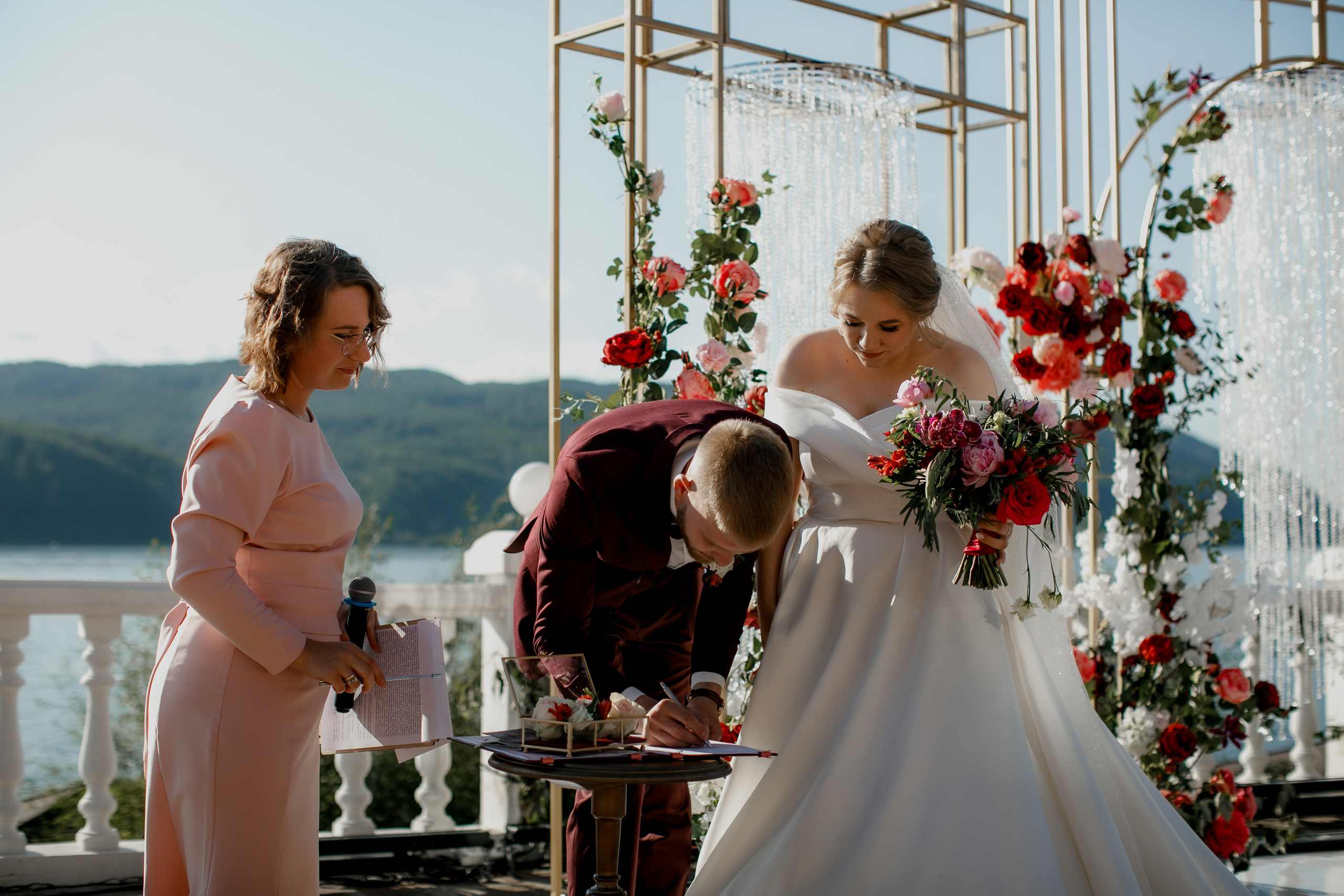 Свадьба на озере Байкал!. Свадебный фотограф Марина Назарова Москва