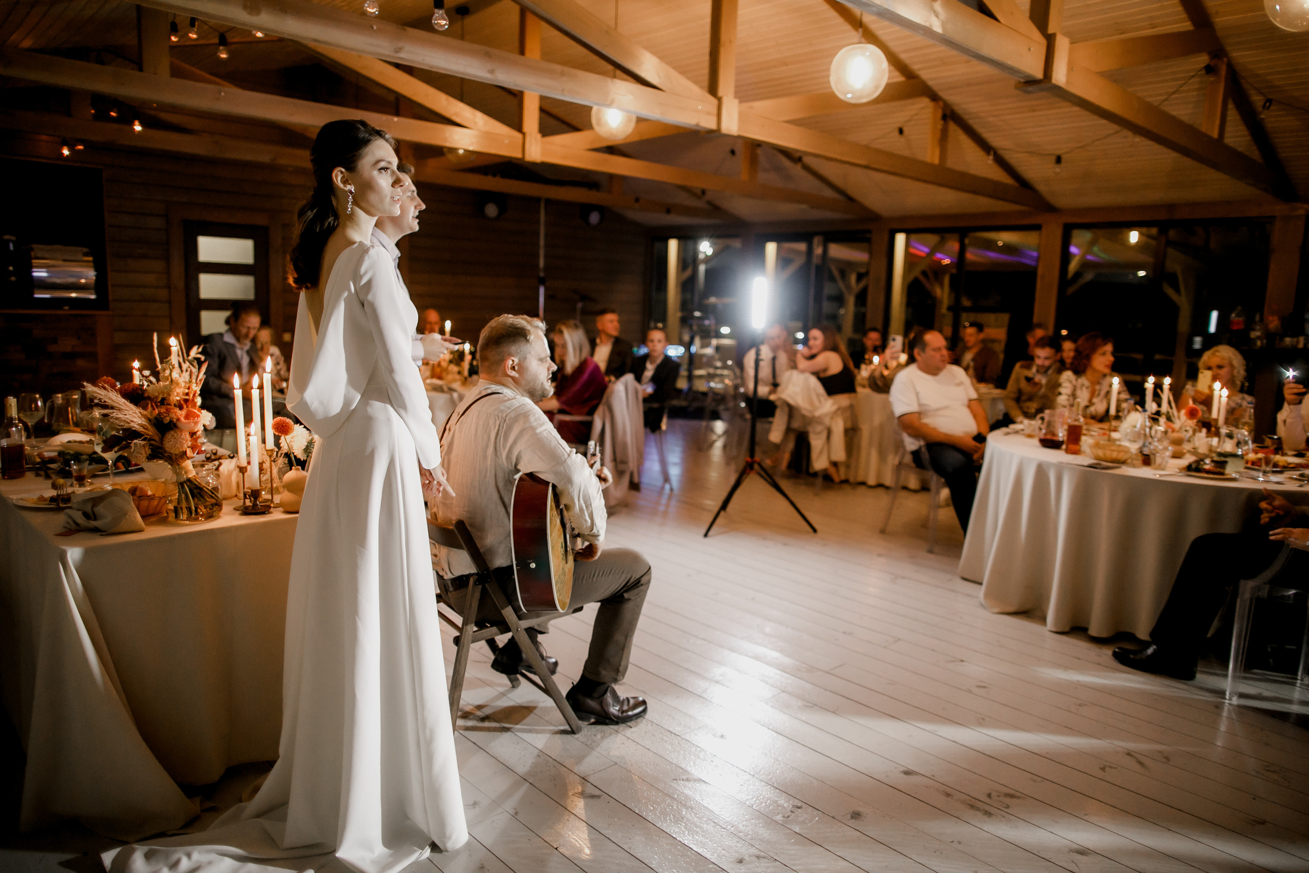 Свадебная вечеринка на загородной пощадке. Свадебный фотограф Марина Назарова Москва