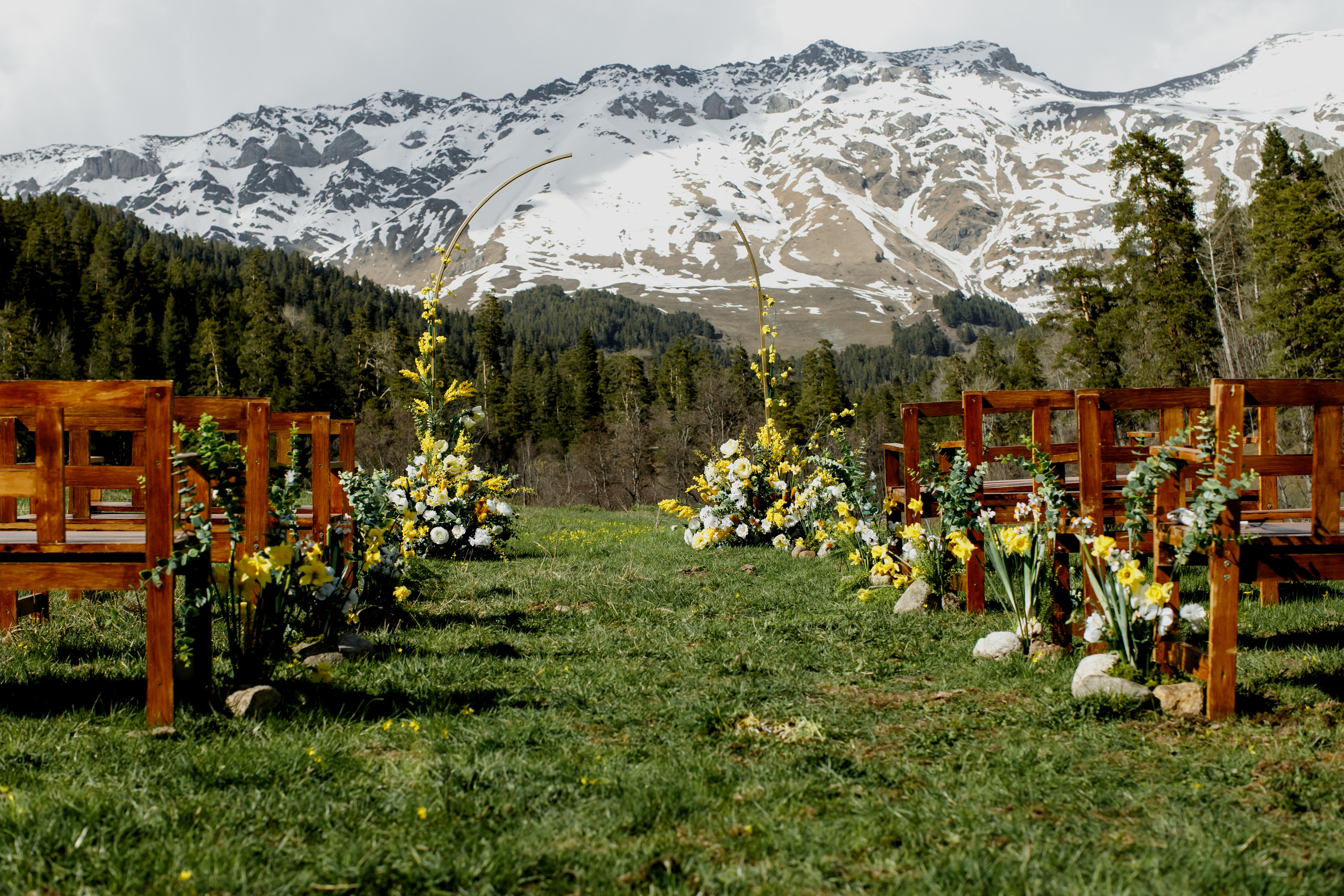 Свадьба в горах Архыза. Свадебный фотограф Марина Назарова Москва