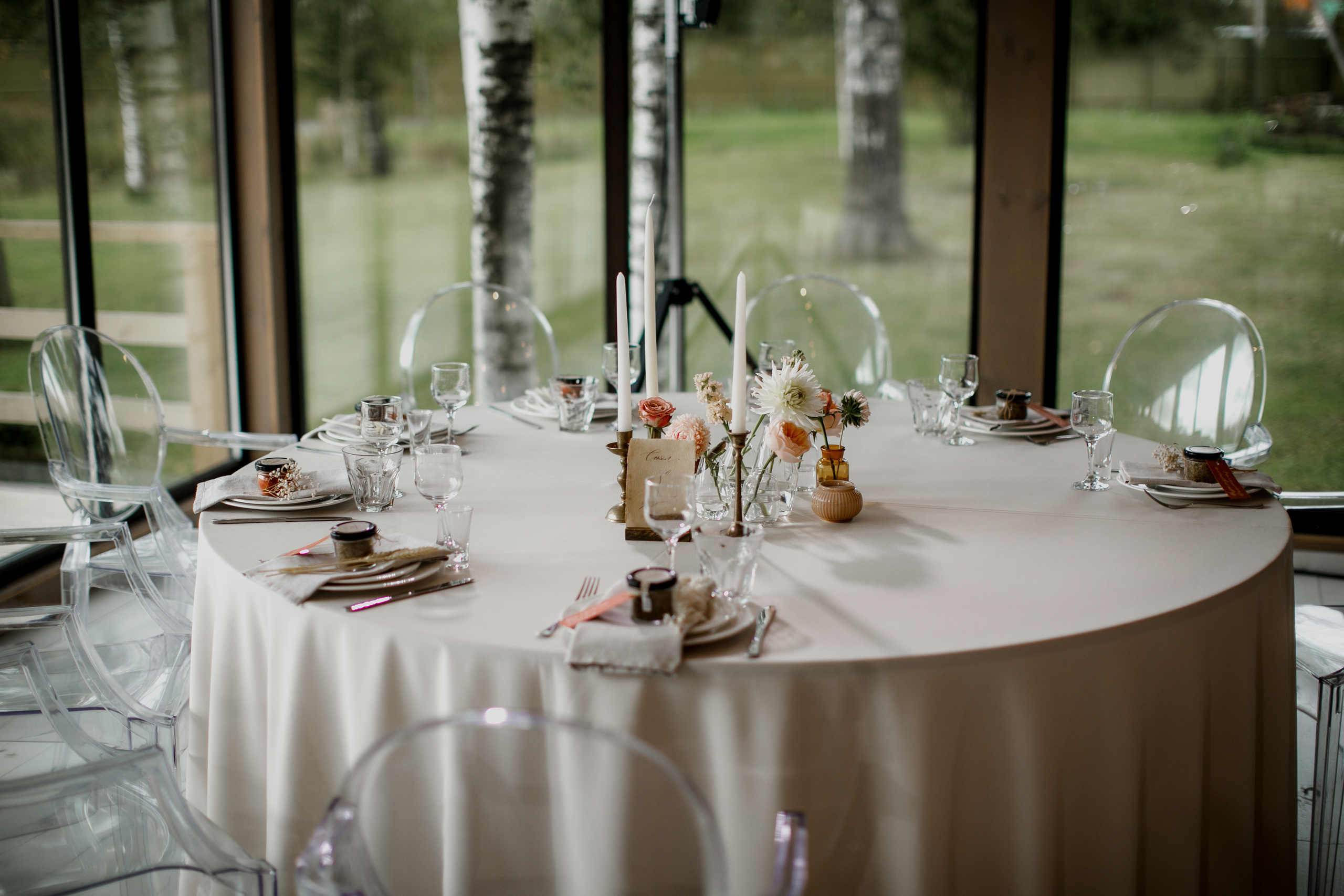 Свадебная вечеринка на загородной пощадке. Свадебный фотограф Марина Назарова Москва