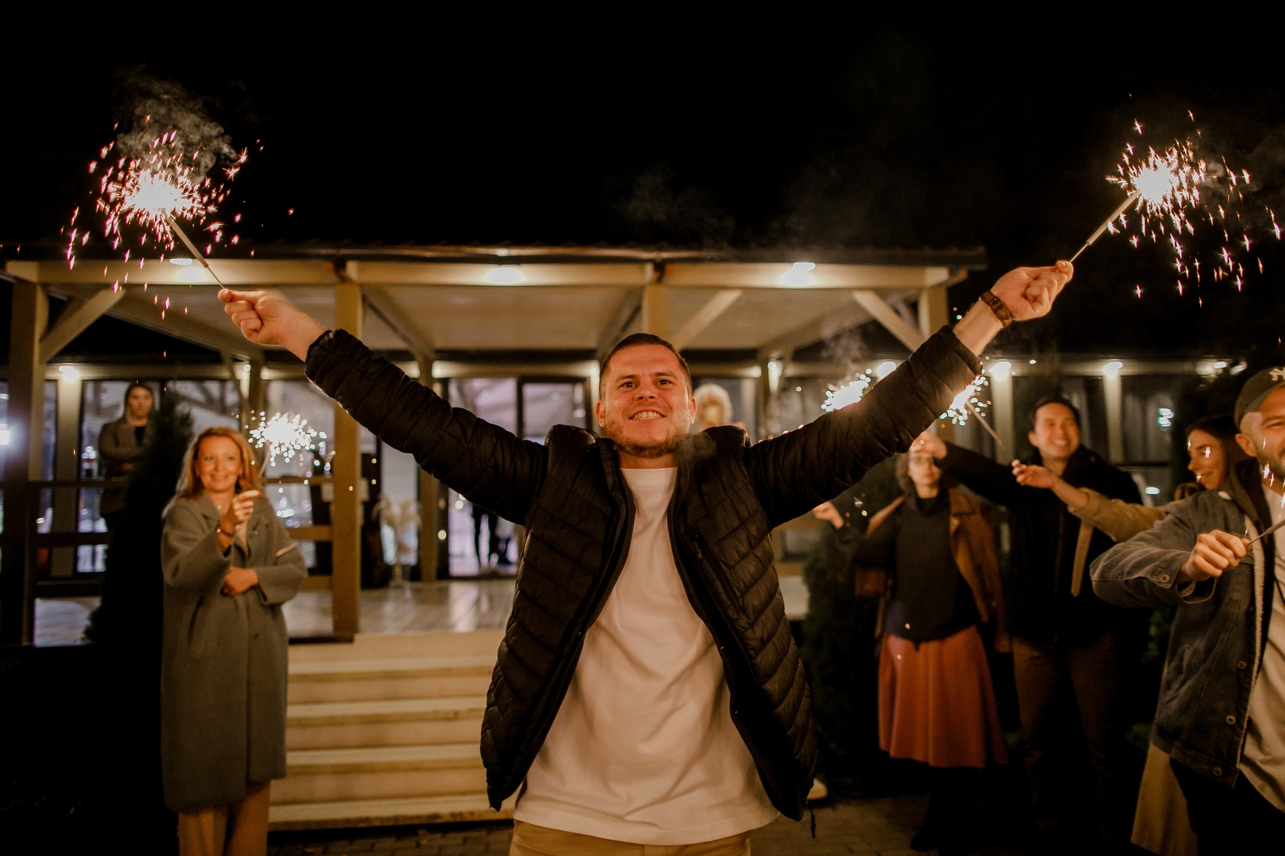 Свадебная вечеринка на загородной пощадке. Свадебный фотограф Марина Назарова Москва