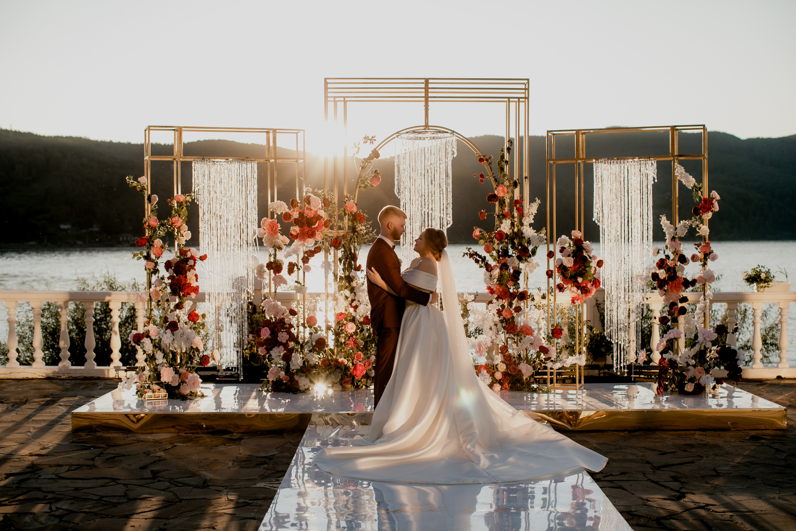 Свадьба на озере Байкал!. Свадебный фотограф Марина Назарова Москва