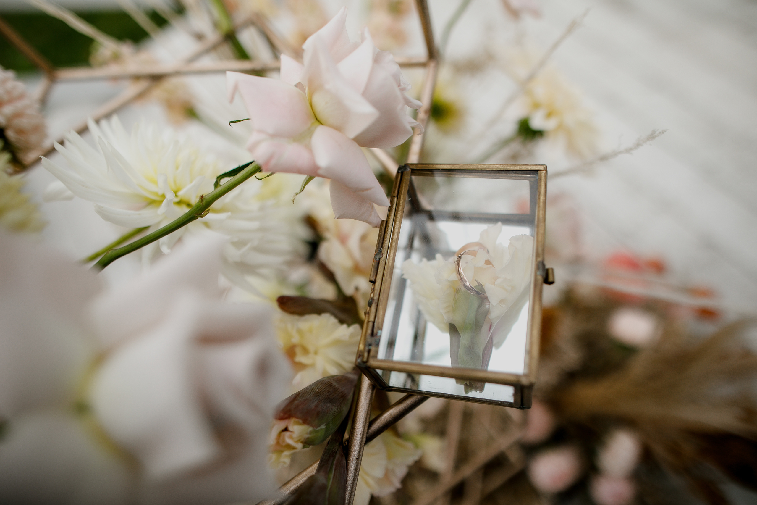 Свадебная вечеринка на загородной пощадке. Свадебный фотограф Марина Назарова Москва