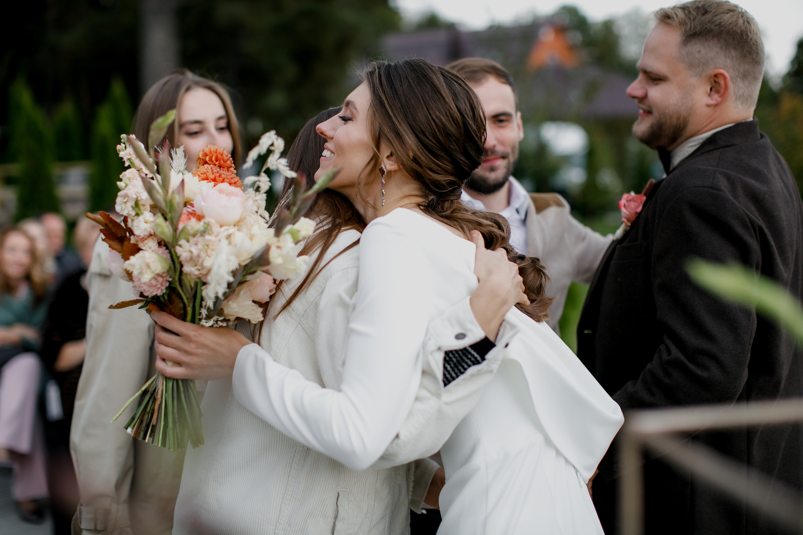Свадебная вечеринка на загородной пощадке. Свадебный фотограф Марина Назарова Москва