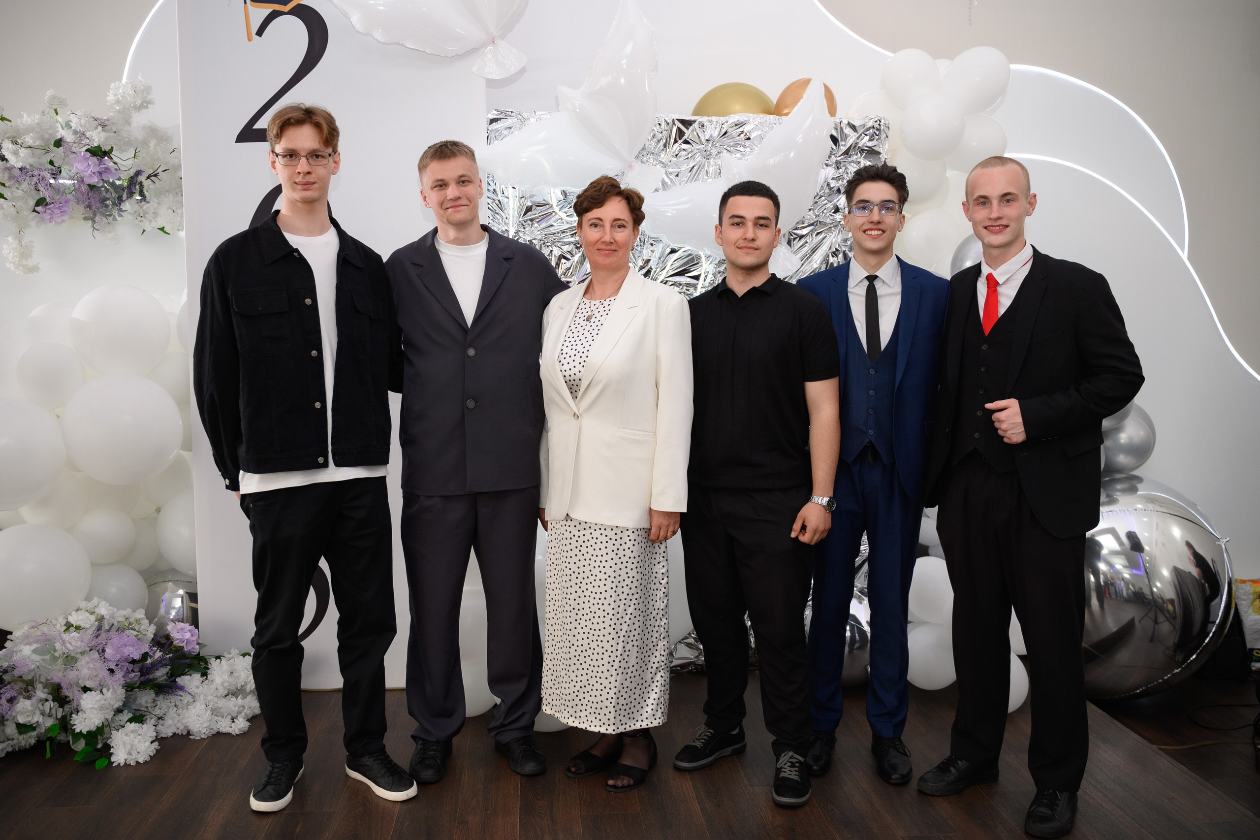 Профессиональный свет для фотозоны на выпускном.