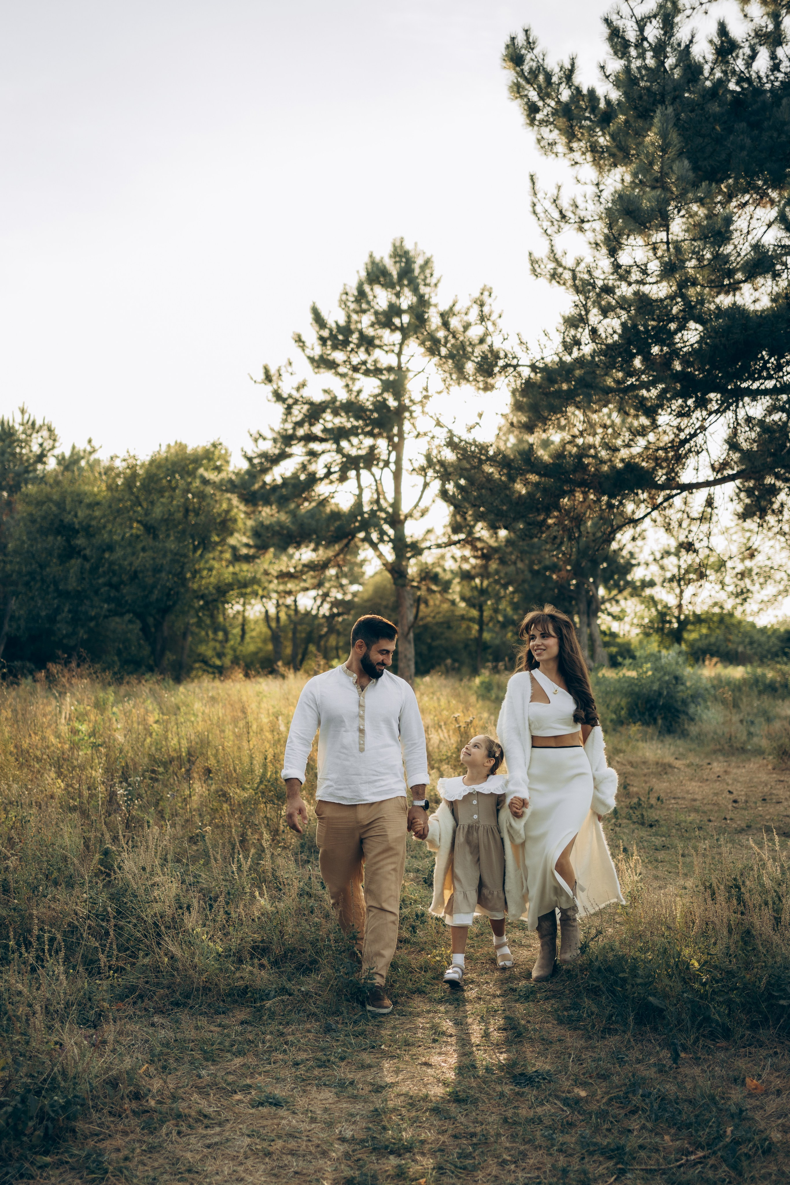 Георгий, Дарья и Афина. Главная