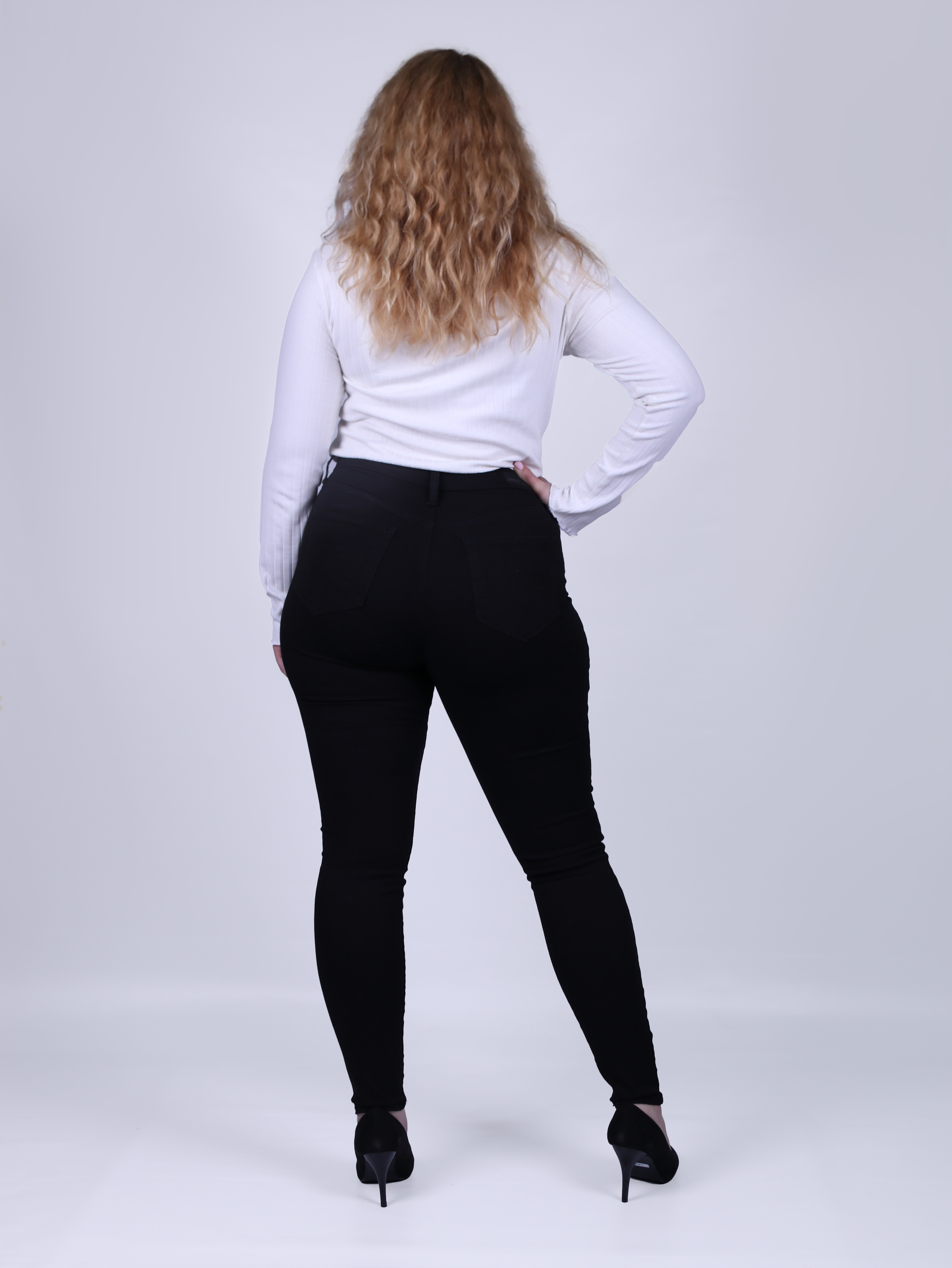 Модель plus size для предметной съемки Алина Д Н.Новгород | Sale Easy