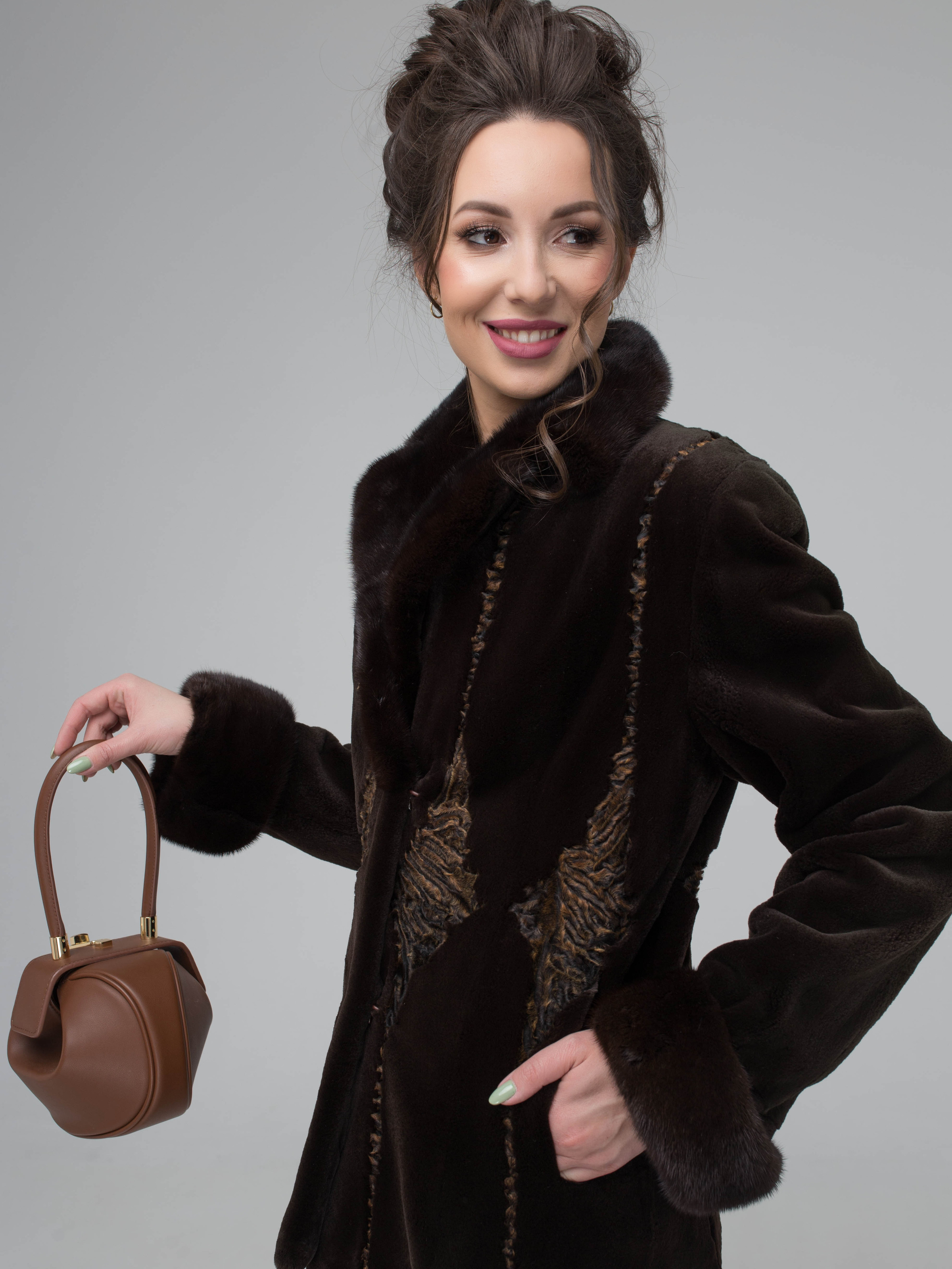 Модель для предметной съемки Юлия 9 Н.Новгород | Sale Easy