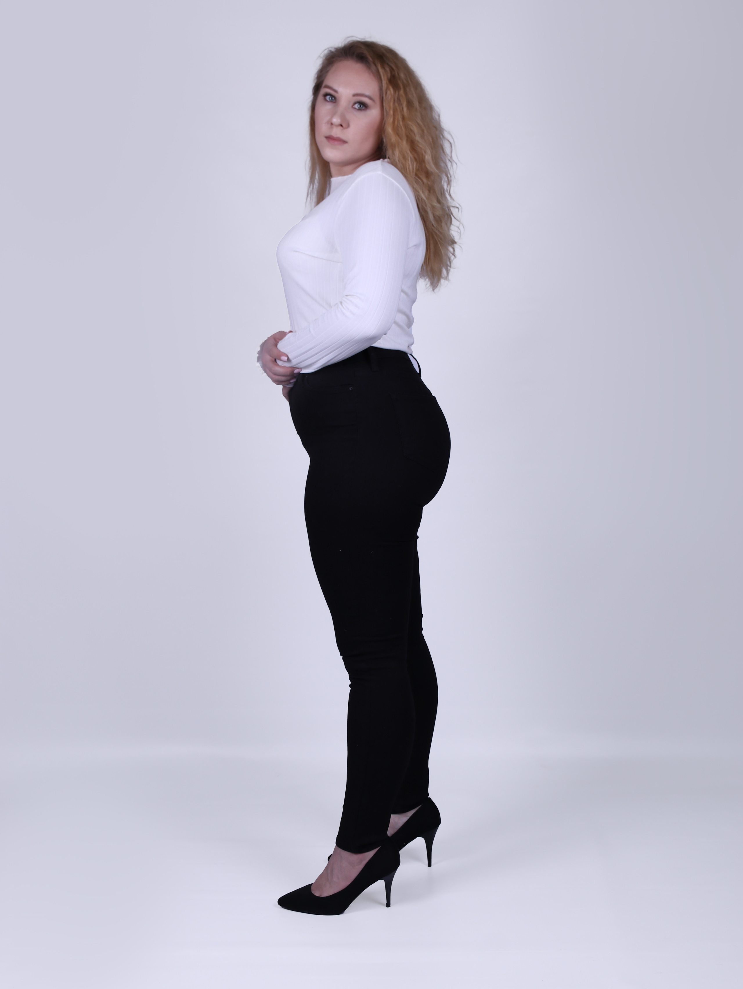 Модель plus size для предметной съемки Алина Д Н.Новгород | Sale Easy