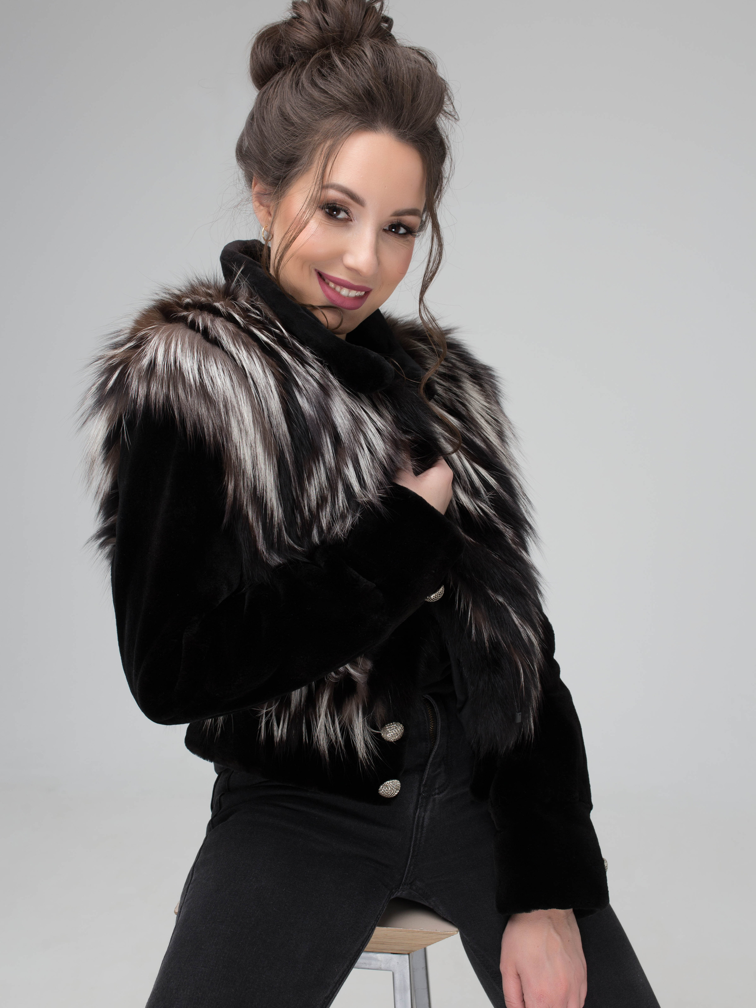 Модель для предметной съемки Юлия 9 Н.Новгород | Sale Easy