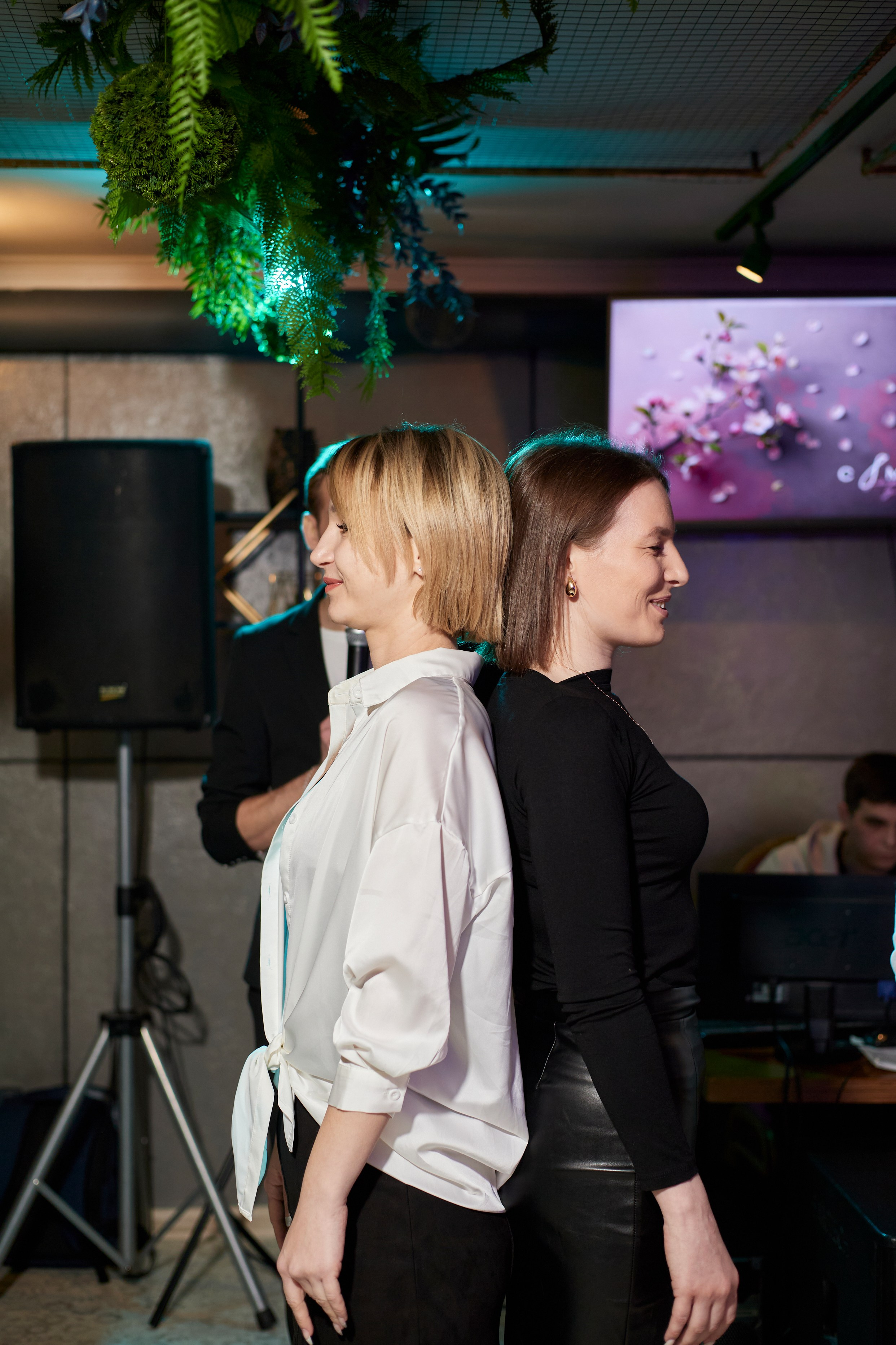 MAXIM & DAMIR | FOREST BAR | 8 МАРТА!. Главная