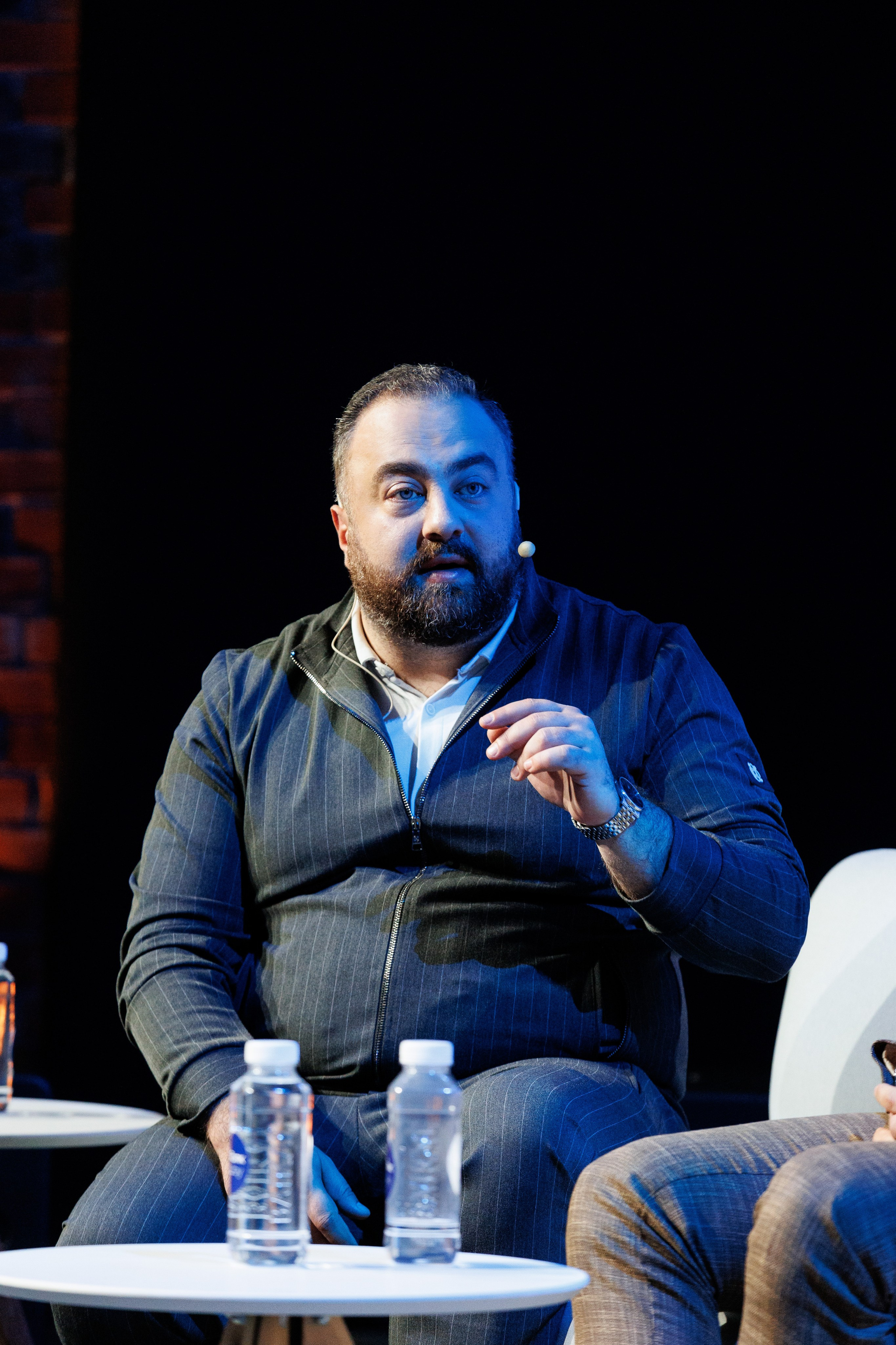 Контур Talk. Репортажный Фотограф в Москве Юра Гушан