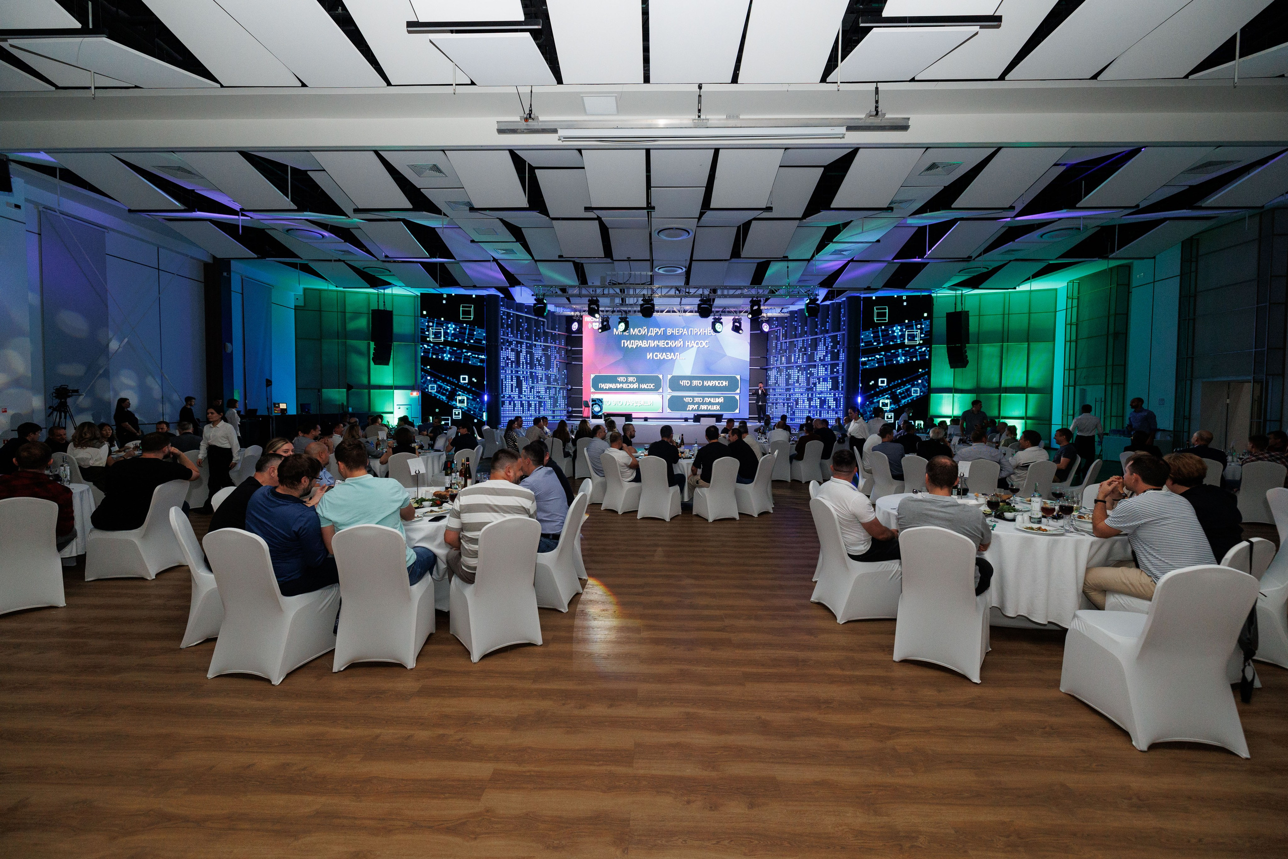 Сила Притяжения. Репортажный Фотограф в Москве Юра Гушан