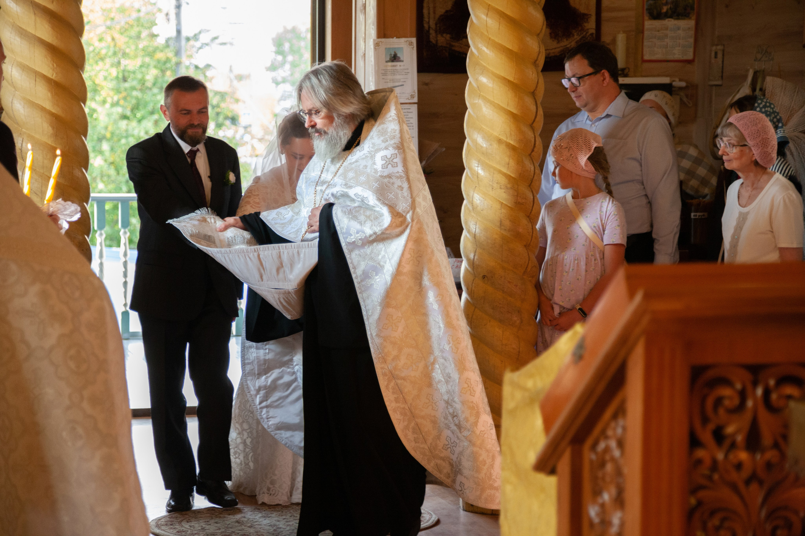 Венчание, стиль «Agfa CT Precisa 100». Фотограф на крещение/венчание