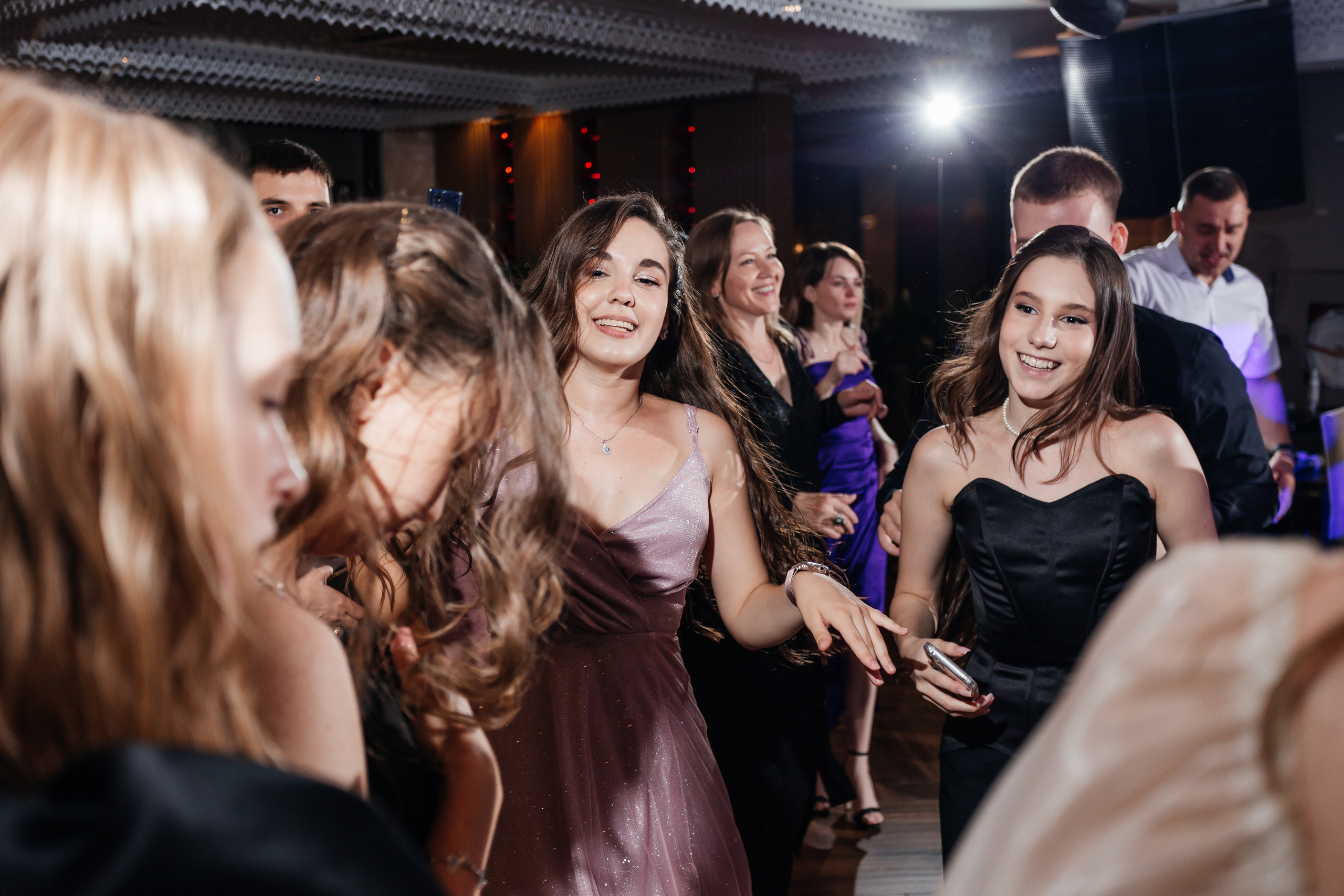 Выпускной 11 «А». Школа № 42. Свадебный фотограф в Краснодаре Николай Крауз