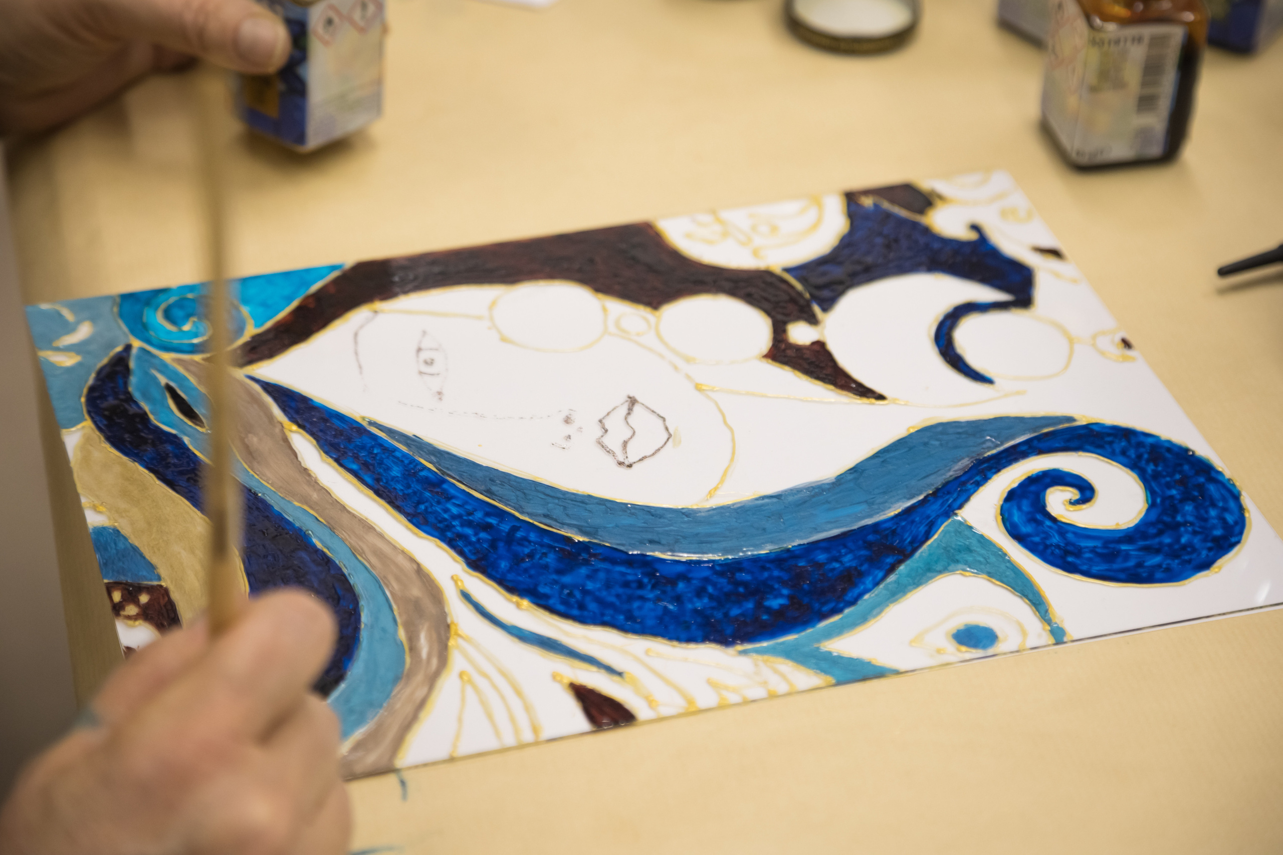 МАСТЕР-КЛАСС ПО ВИТРАЖНОЙ РОСПИСИ. Кризисный и телесно-ориентированный психолог в Москве Печора Катерина✨