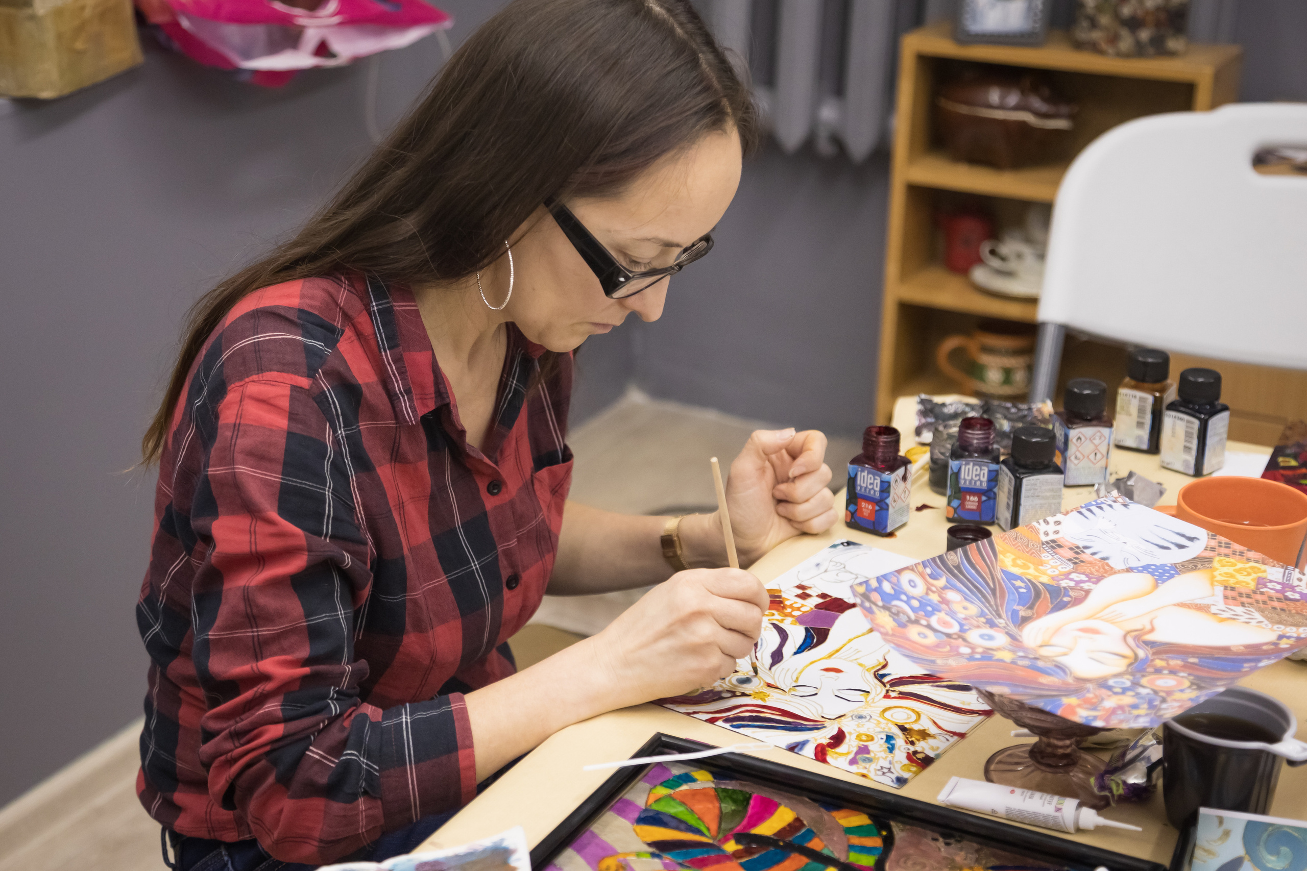 МАСТЕР-КЛАСС ПО ВИТРАЖНОЙ РОСПИСИ. Кризисный и телесно-ориентированный психолог в Москве Печора Катерина✨