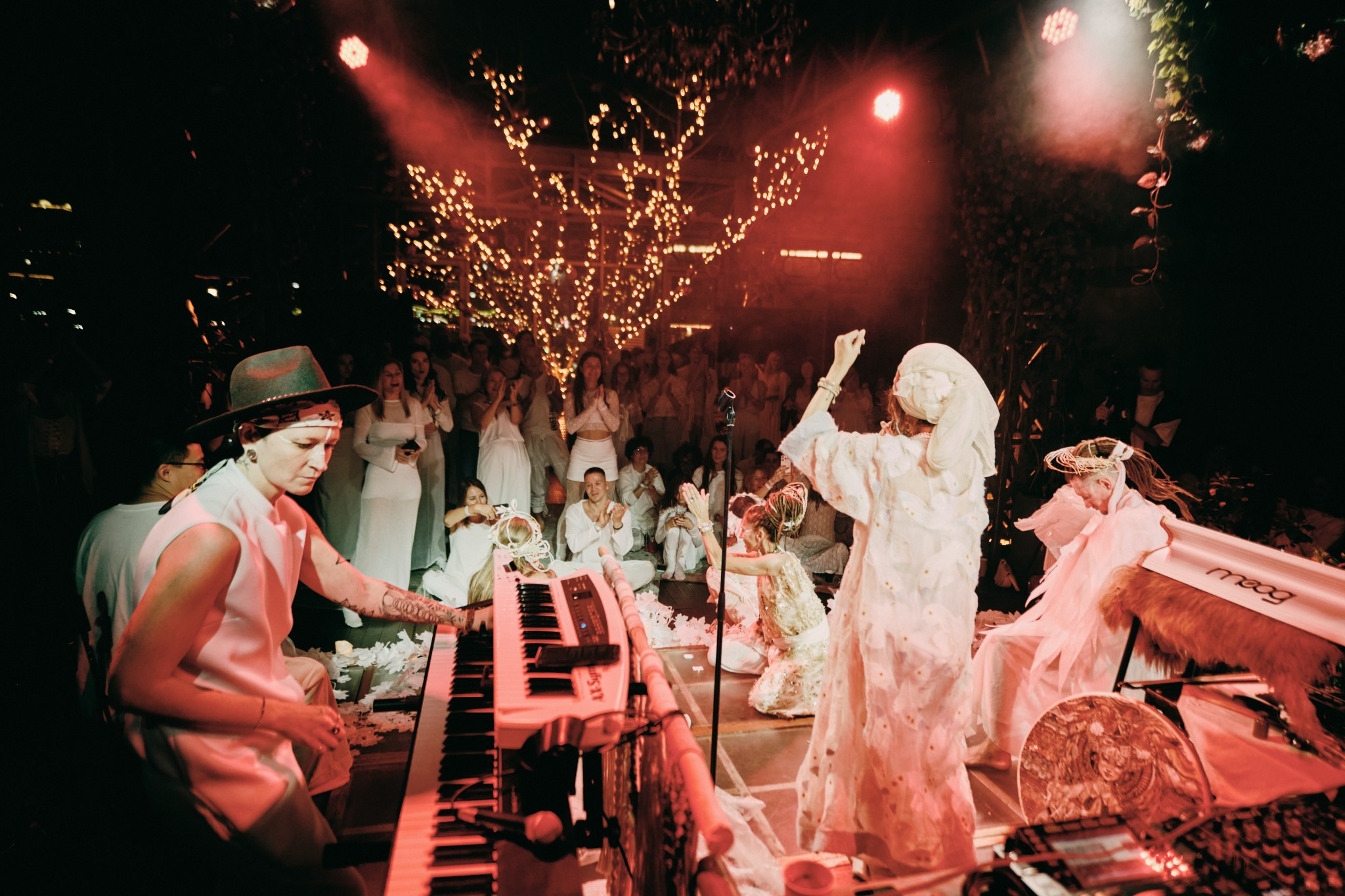 Ecstatic White Flame. Фотограф Аннё| Москва