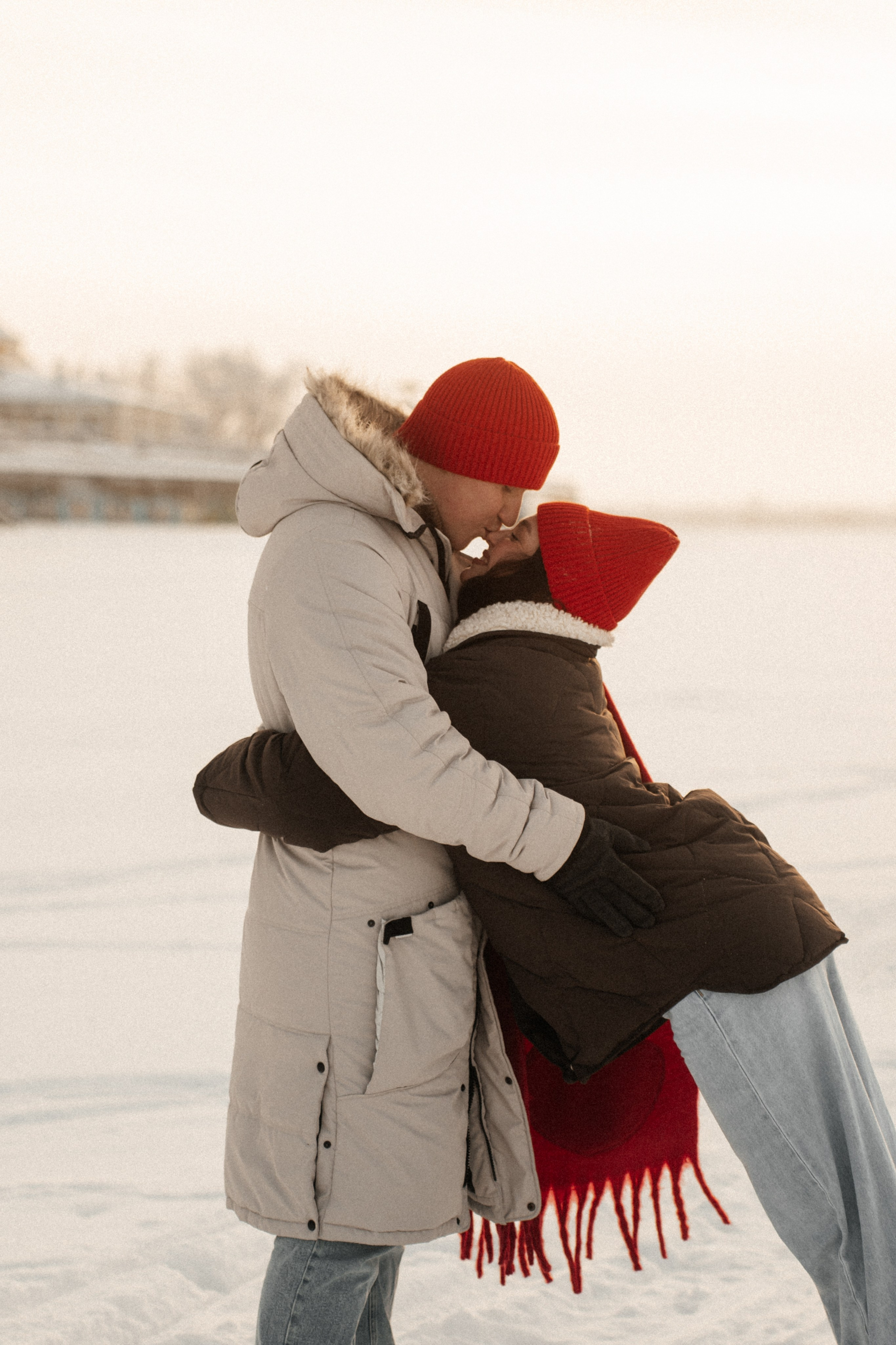 [our pulses aligned…]. Фотограф в Архангельске