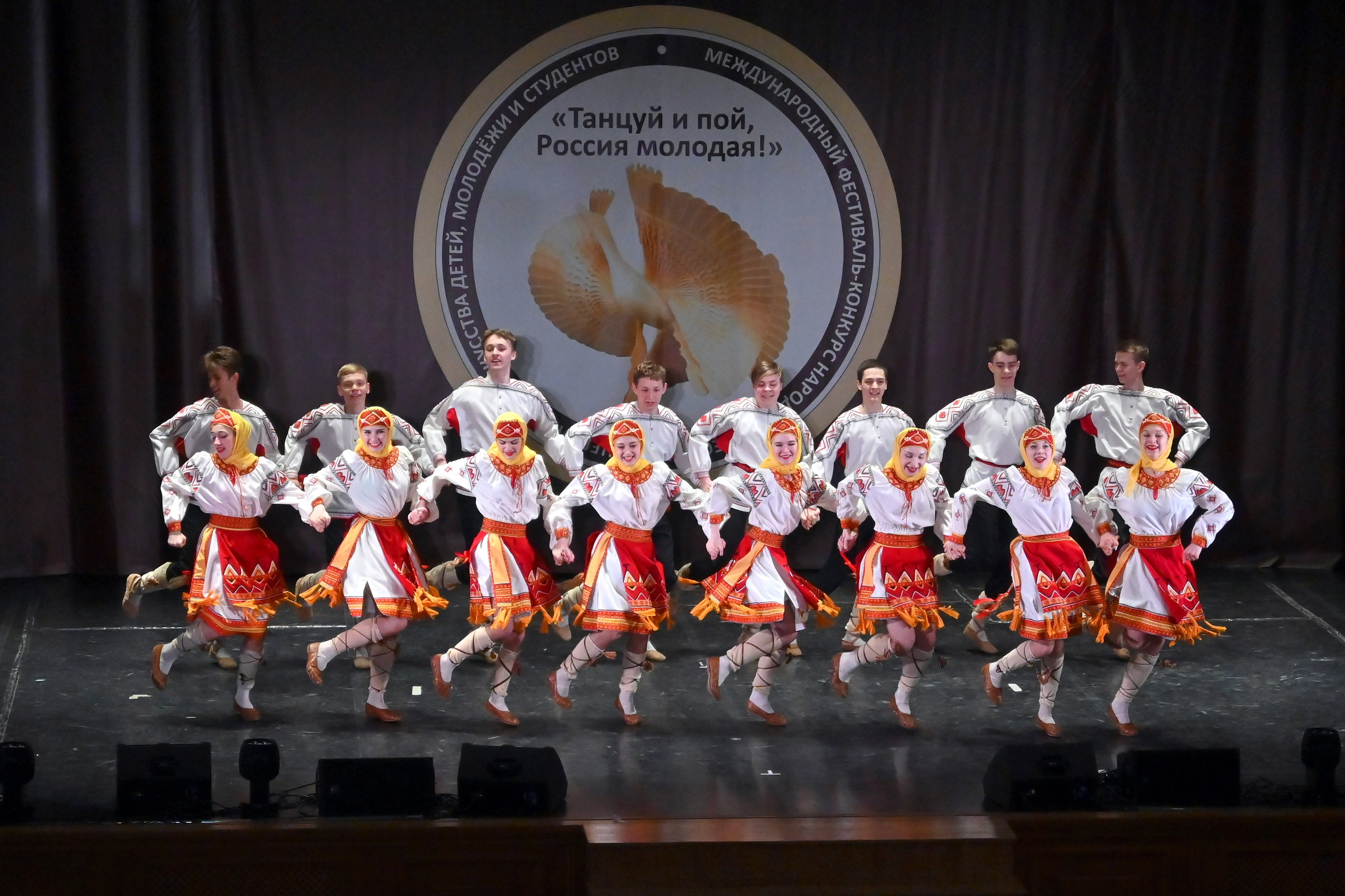 Гала-концерт. Танцуй и пой, Россия Молодая! 22.04.2024. Профессиональный фотограф в Москве Алёна Котова