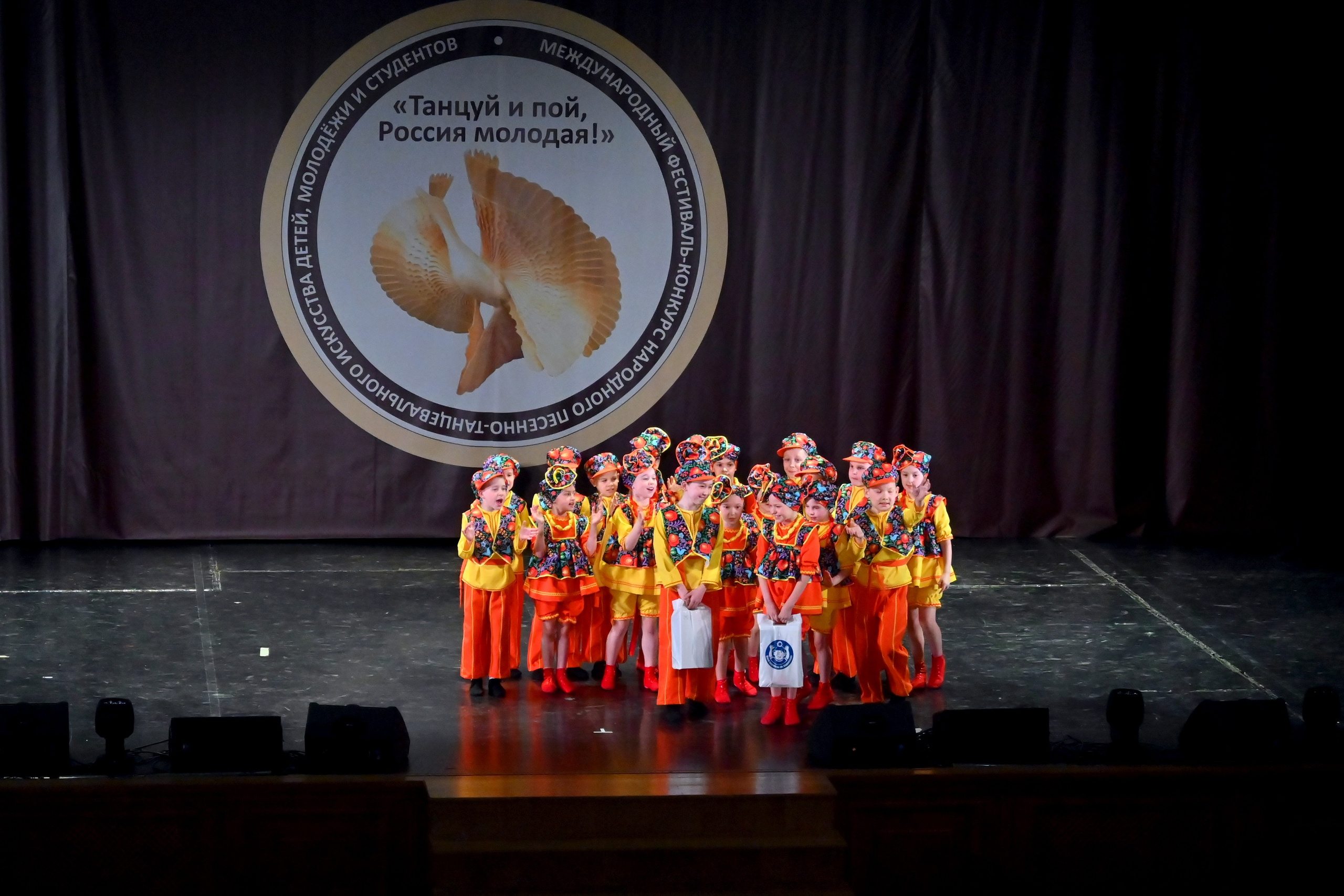 Гала-концерт. Танцуй и пой, Россия Молодая! 22.04.2024. Профессиональный фотограф в Москве Алёна Котова