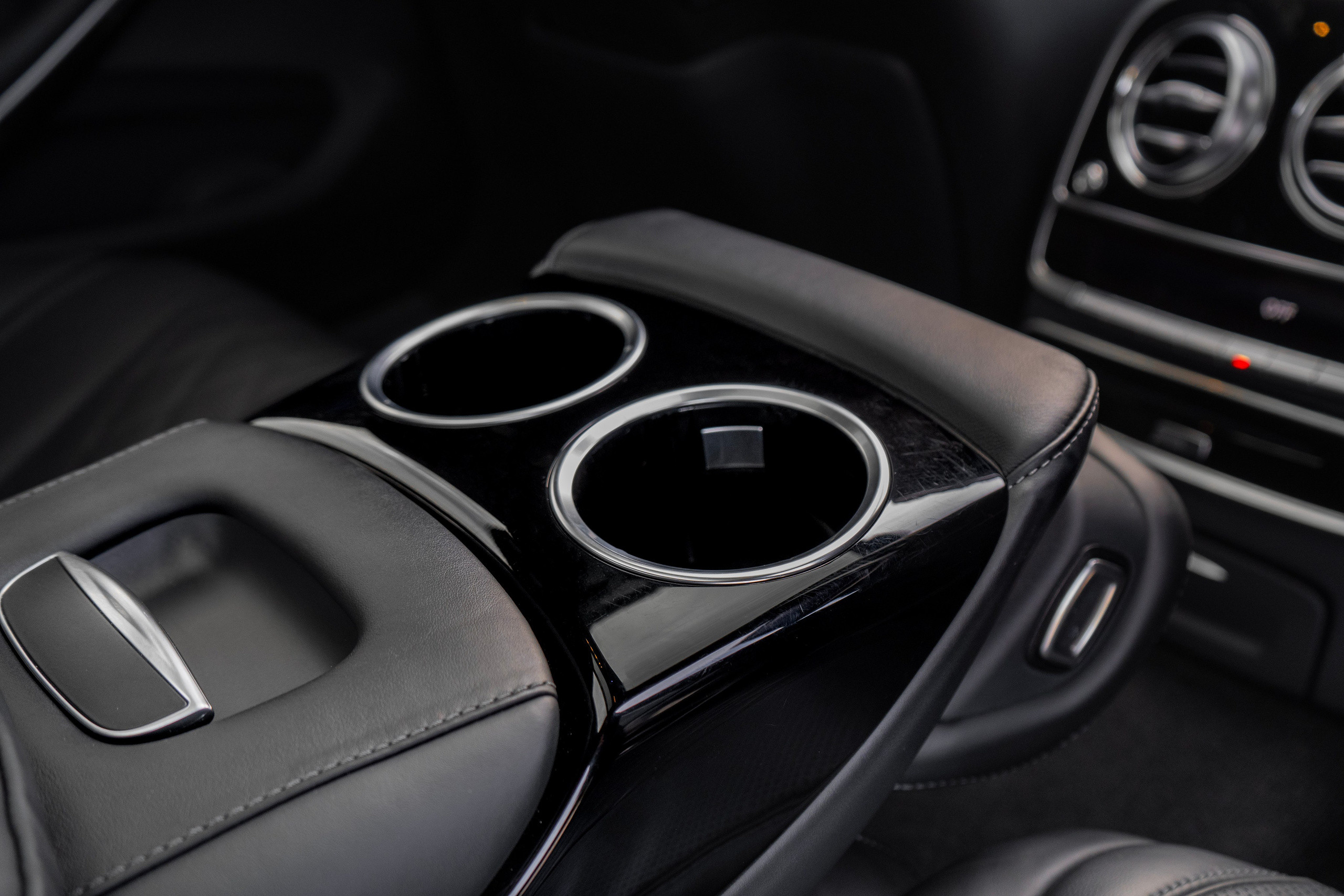 Mercedes S-class (W222)