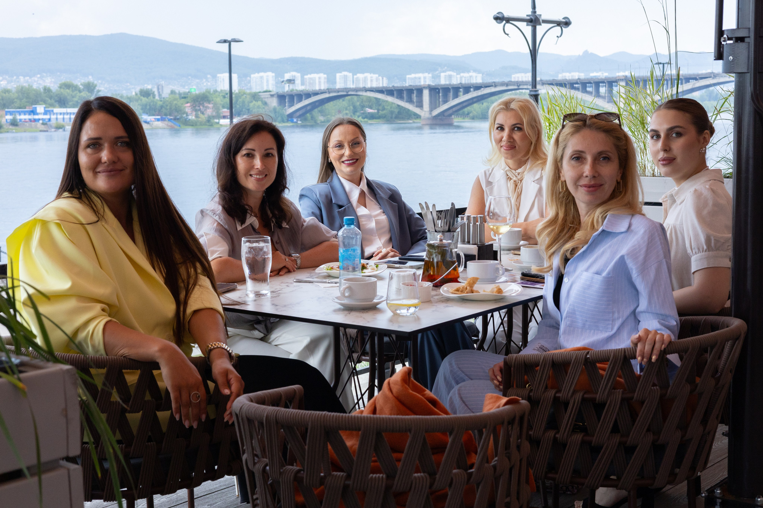 Всероссийский PR-SAMMIT. Фотограф Красноярск съемки лавстори, фотосессия в студии, портретная съемка, творческие фотосессии