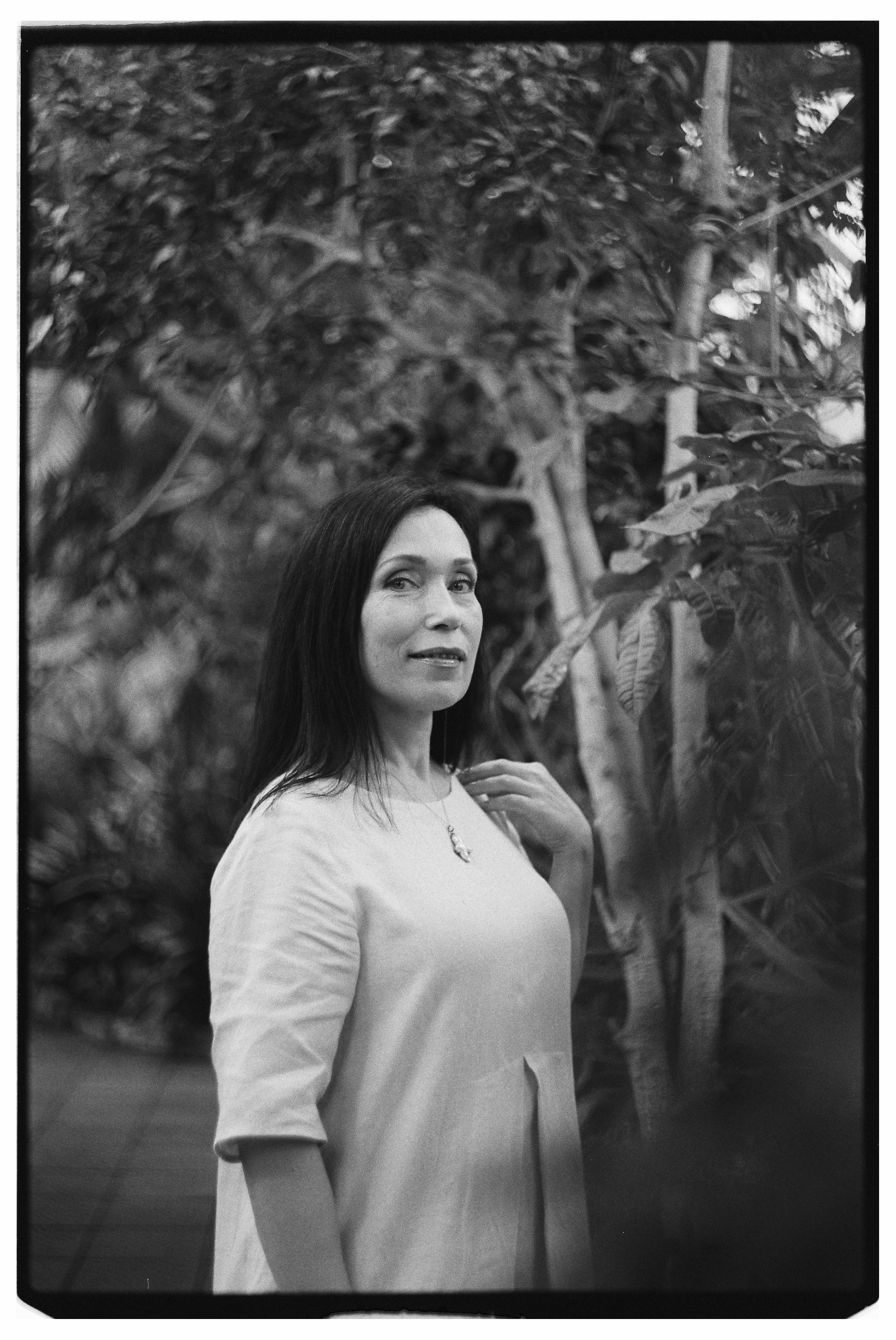 Портретная фотосессия на пленку в Оранжерее Таврического сада, СПб. Светлана Гопанюк. Портретный фотограф. Санкт-Петербург. СПб