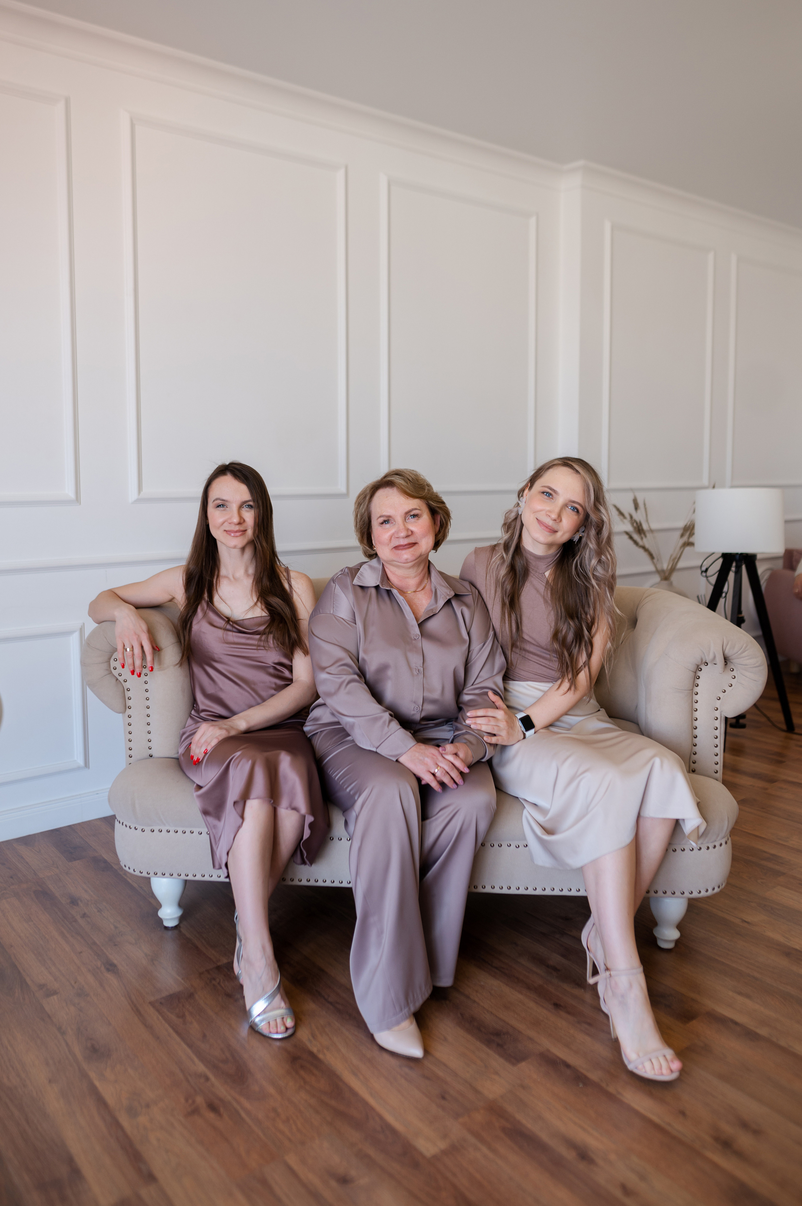 Семейная съёмка в студии. Фотограф в Абакане и Минусинске