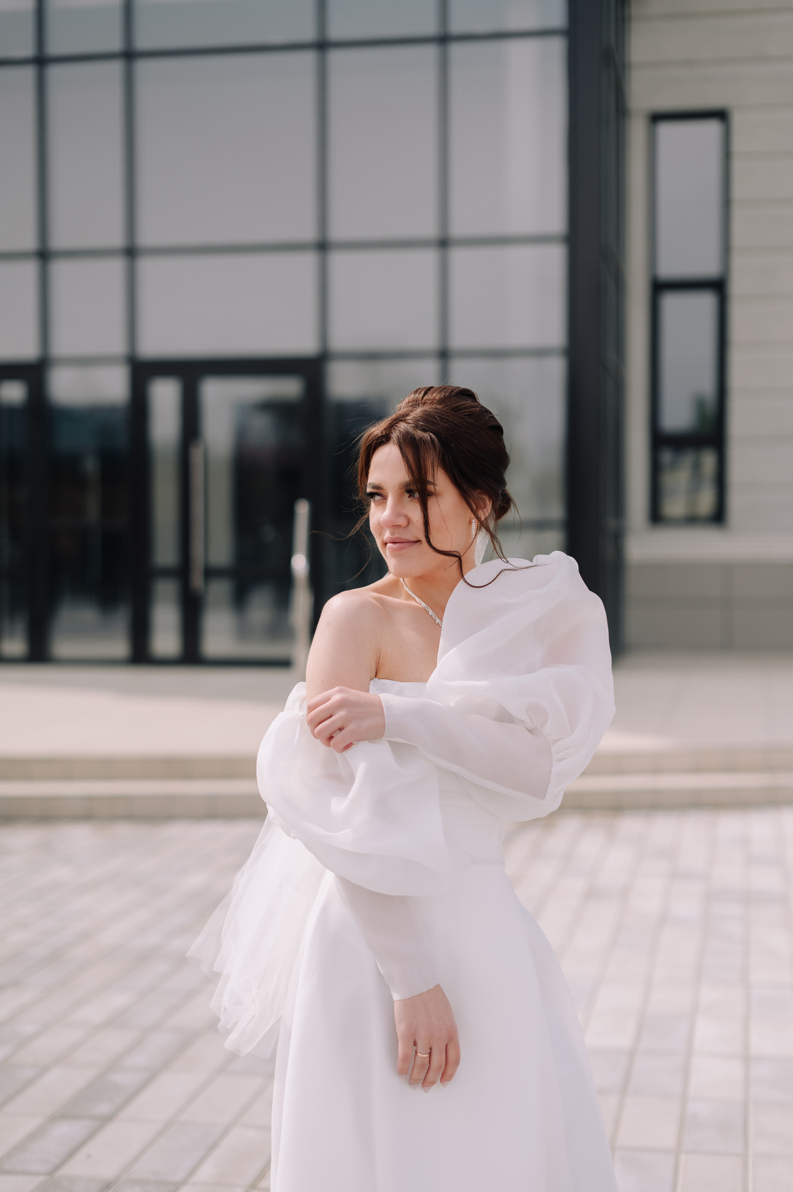 Свадебная прогулка у Драмтеатра. Фотограф в Абакане и Минусинске