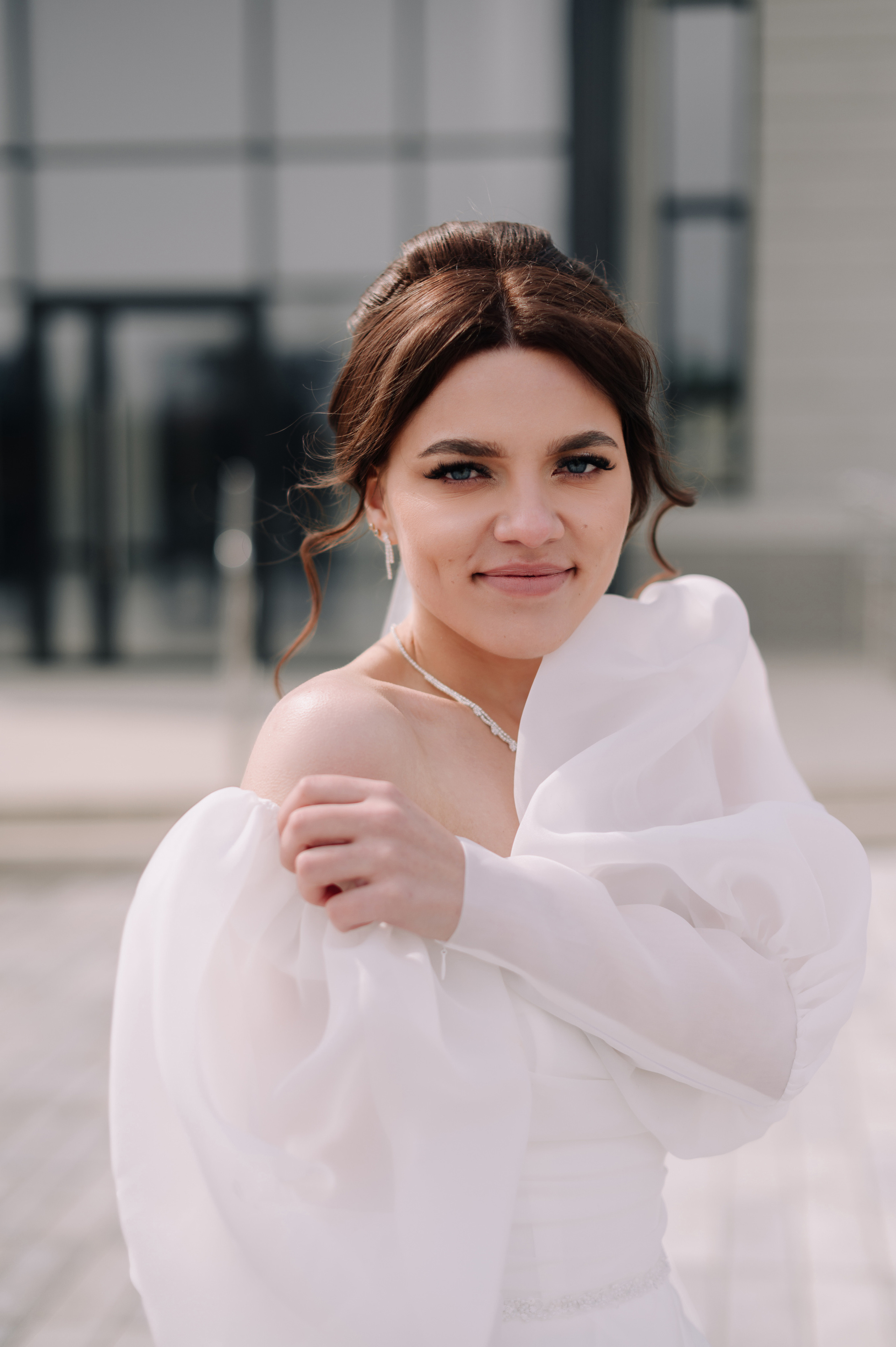 Свадебная прогулка у Драмтеатра. Фотограф в Абакане и Минусинске