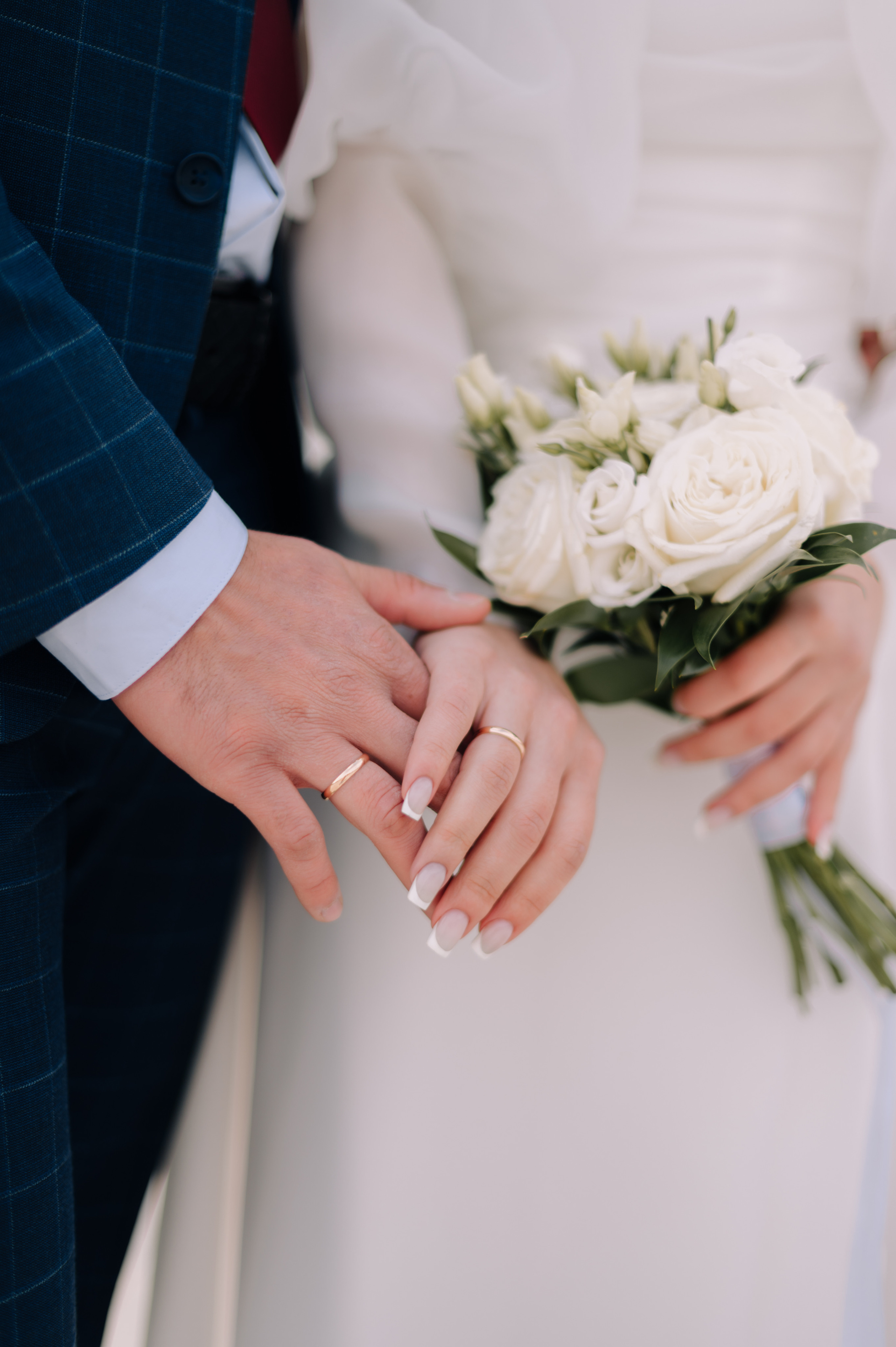 Свадебная прогулка у Драмтеатра. Фотограф в Абакане и Минусинске