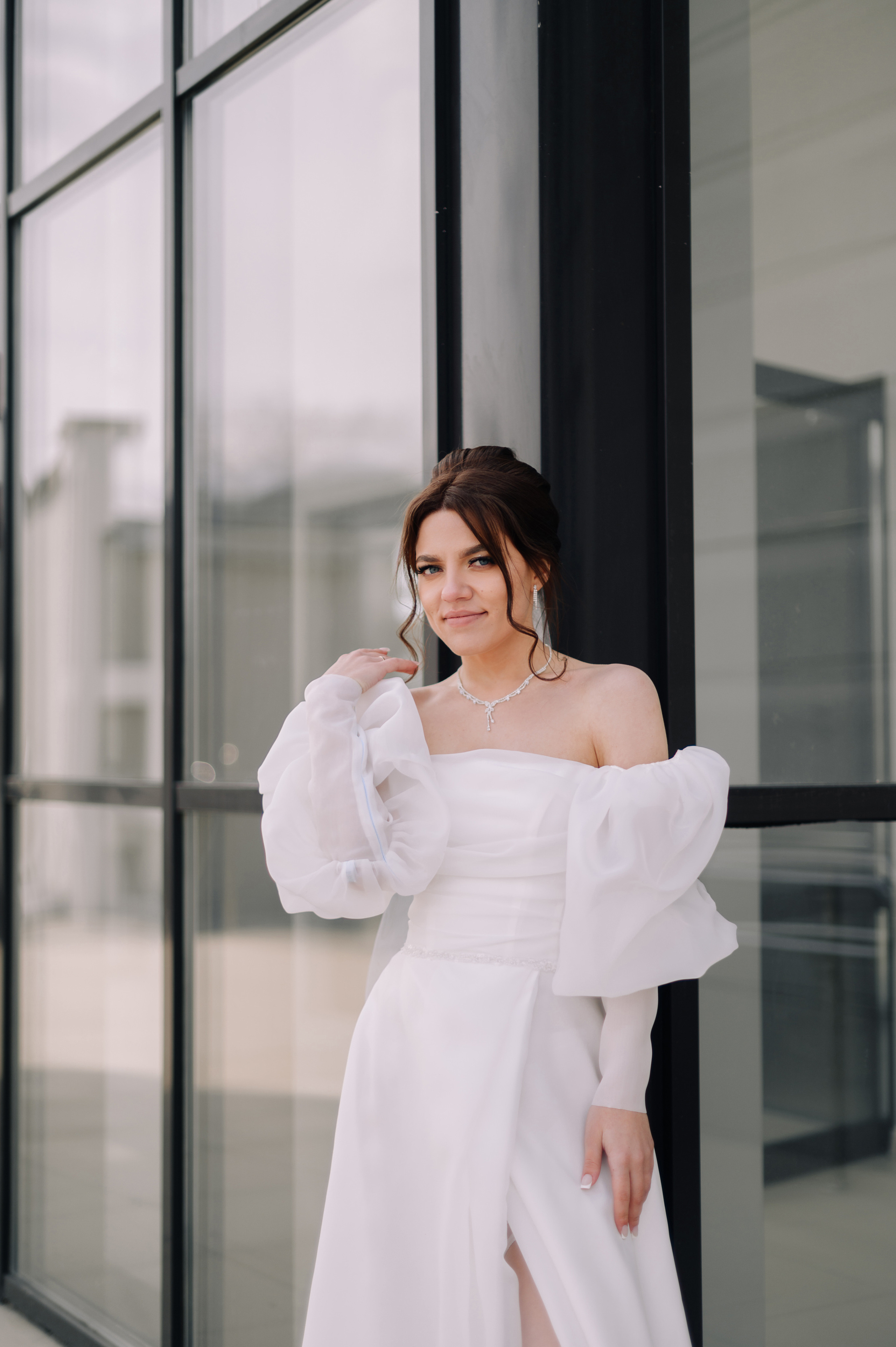 Свадебная прогулка у Драмтеатра. Фотограф в Абакане и Минусинске