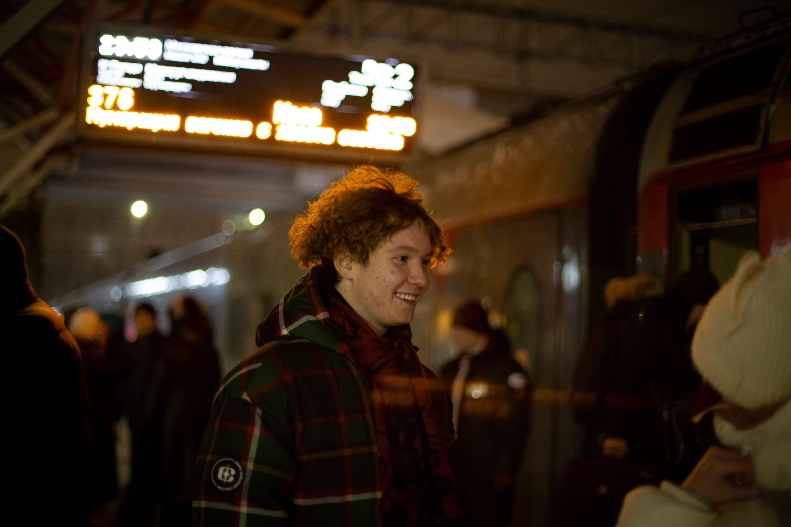 Мирил нас пустой вокзал. Репортажный и портретный фотограф Казань / Горячих Полина