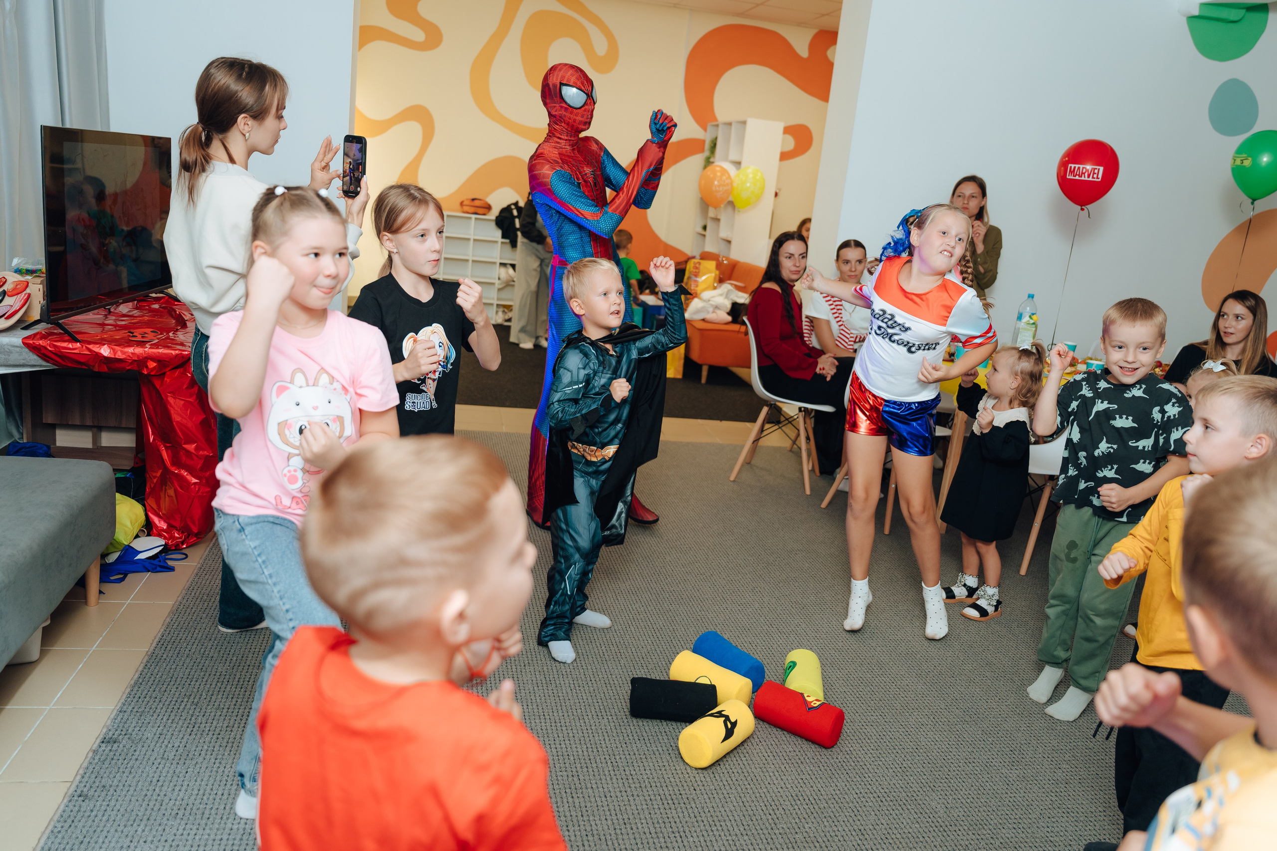 Праздник Льва в Мультифокс. Детский и семейный фотограф Катерина Мишина