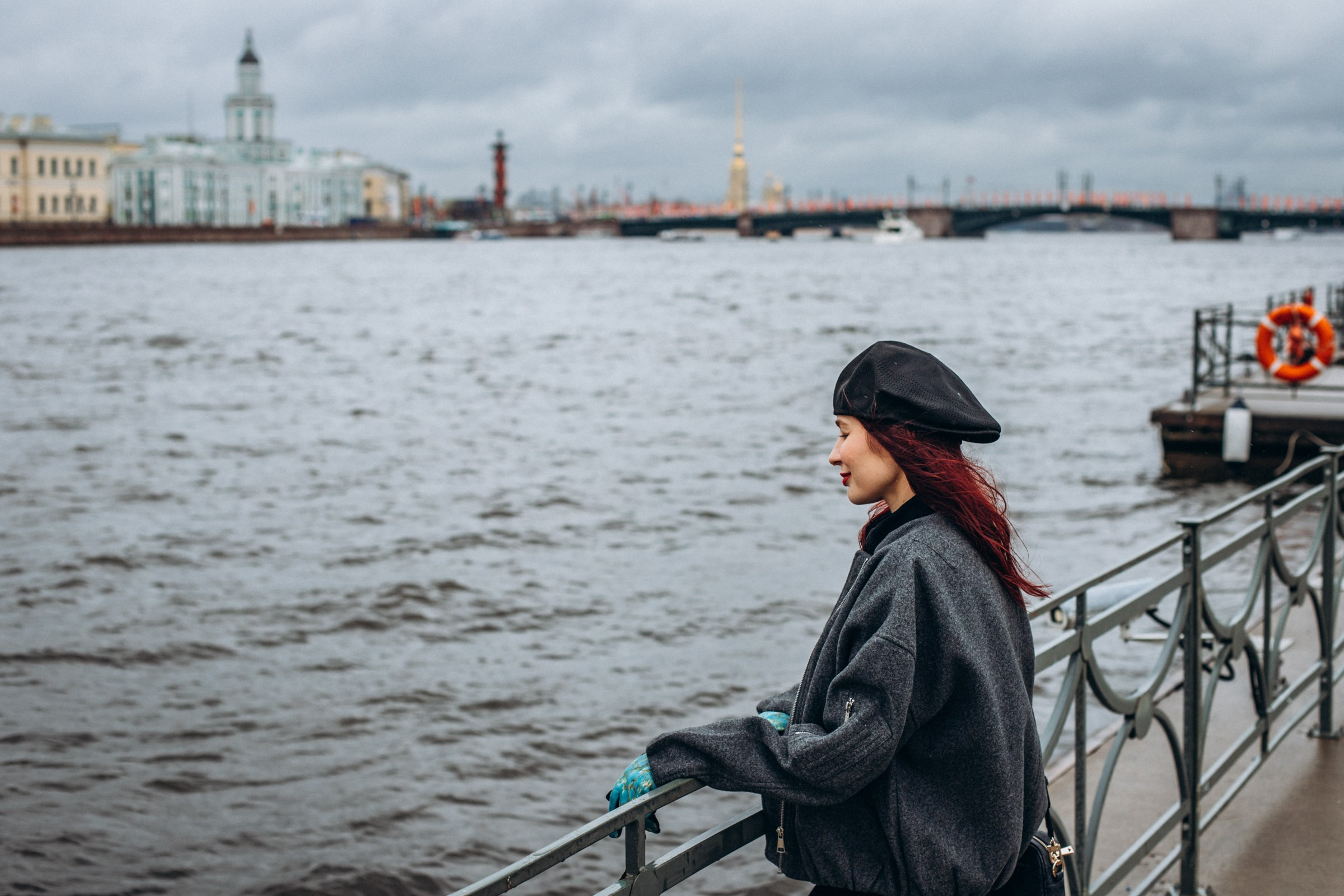 Людмила в мае. Фотопрогулка в Петербурге. Индивидуальный и семейный фотограф в Санкт-Петербурге