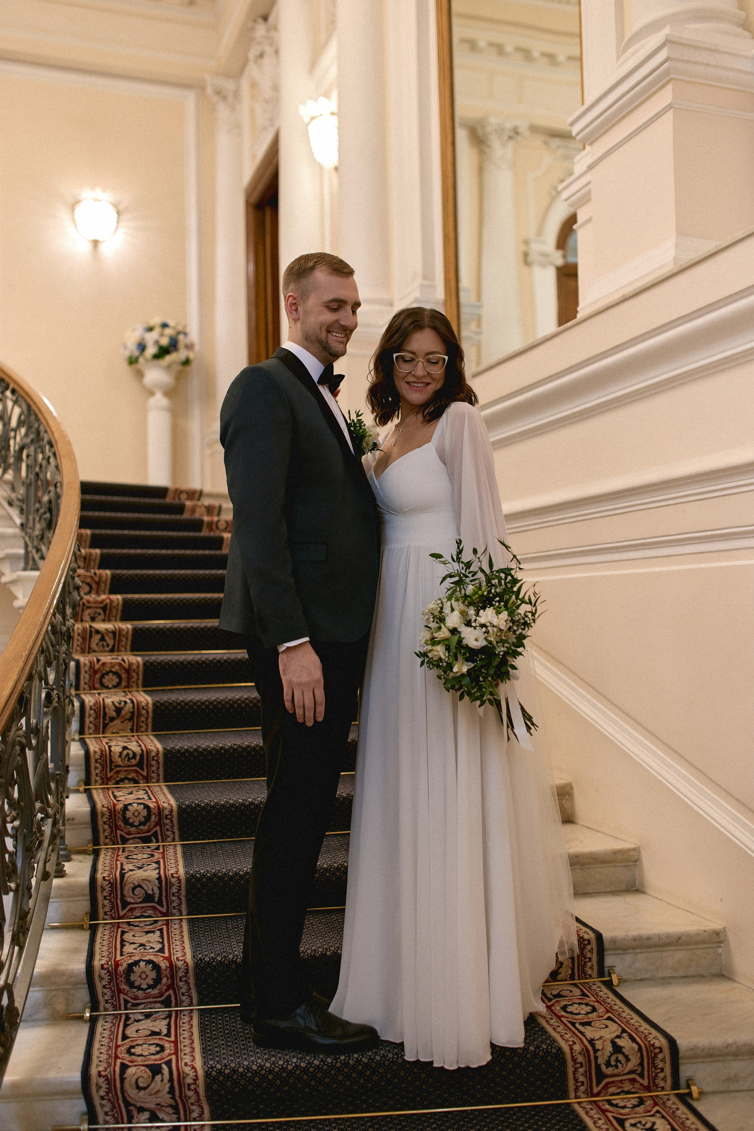 Свадебная фотосессия в Дворце Бракосочетания № 2. Сестры Карабаза. Фотографы и ретушеры в Москве и Санкт-Петербурге