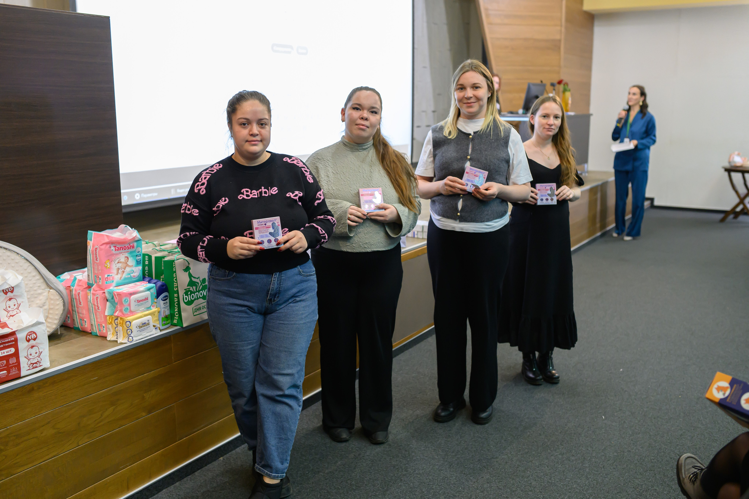 Праздник материнства ноябрь 2025. Профессиональный фотограф Елена Красилина г.Ярославль, г. Рыбинск