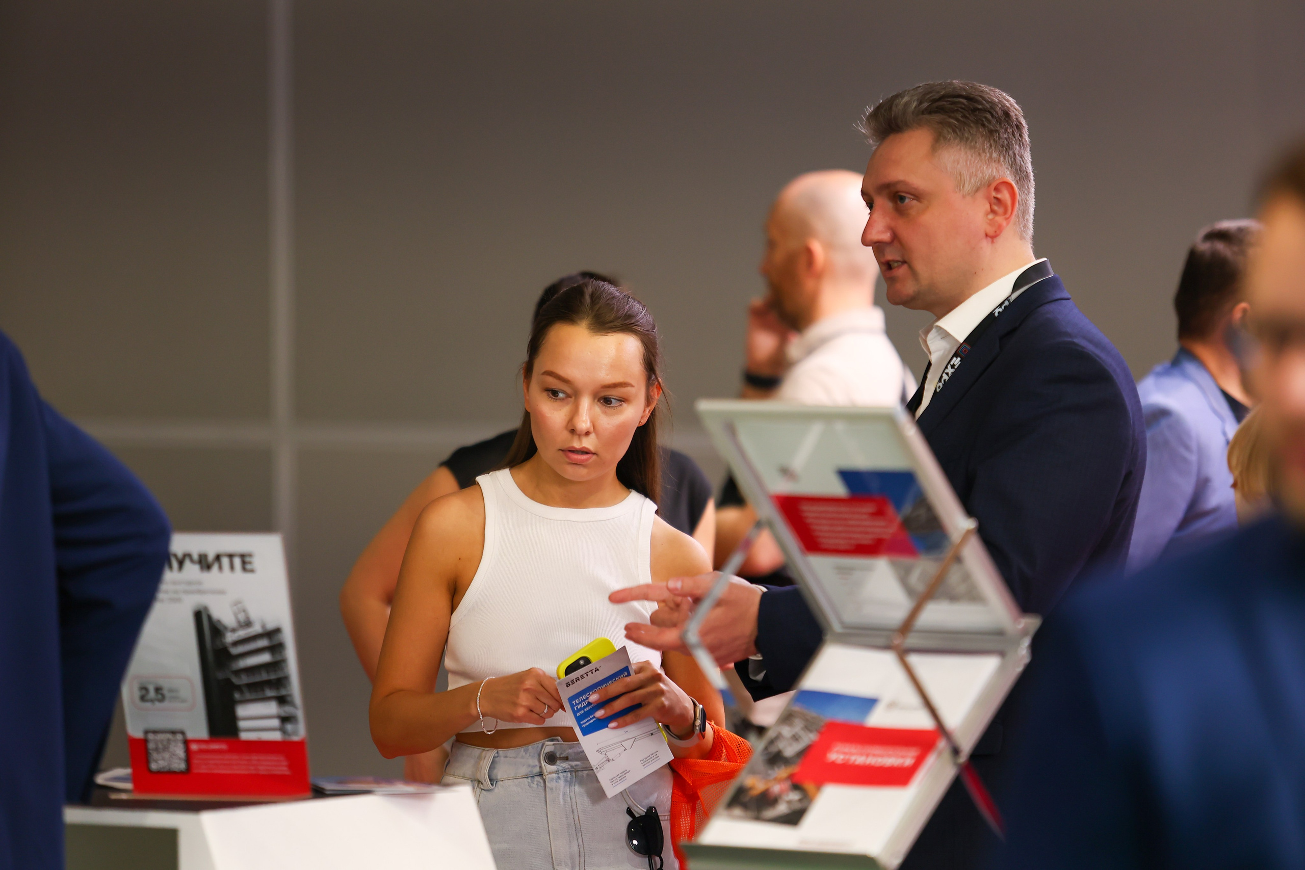 Съёмка стенда на выставке. Фотограф на мероприятие в Москве Марик