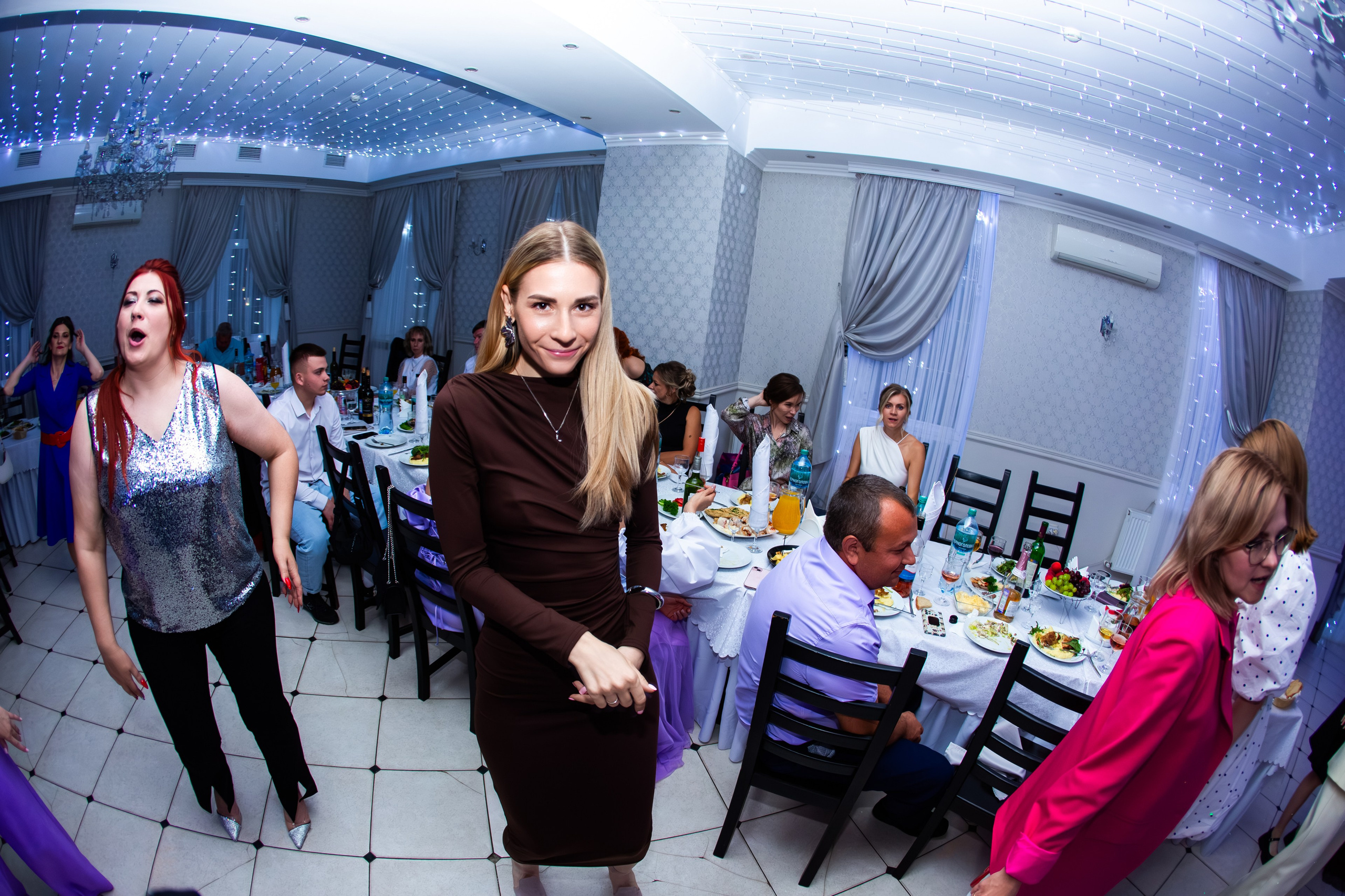 ВЫПУСКНОЙ ВЕЧЕР 2025 4 ШКОЛА. Профессиональный фотограф в Мценске и Орловской области