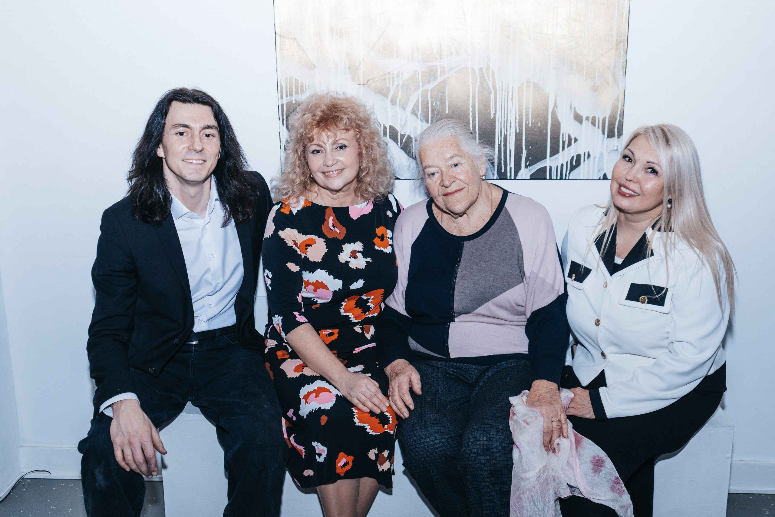 Выставка Юрия Литарова. Всё рождается. Всё продолжается. Портретный фотограф Нижний Новгород