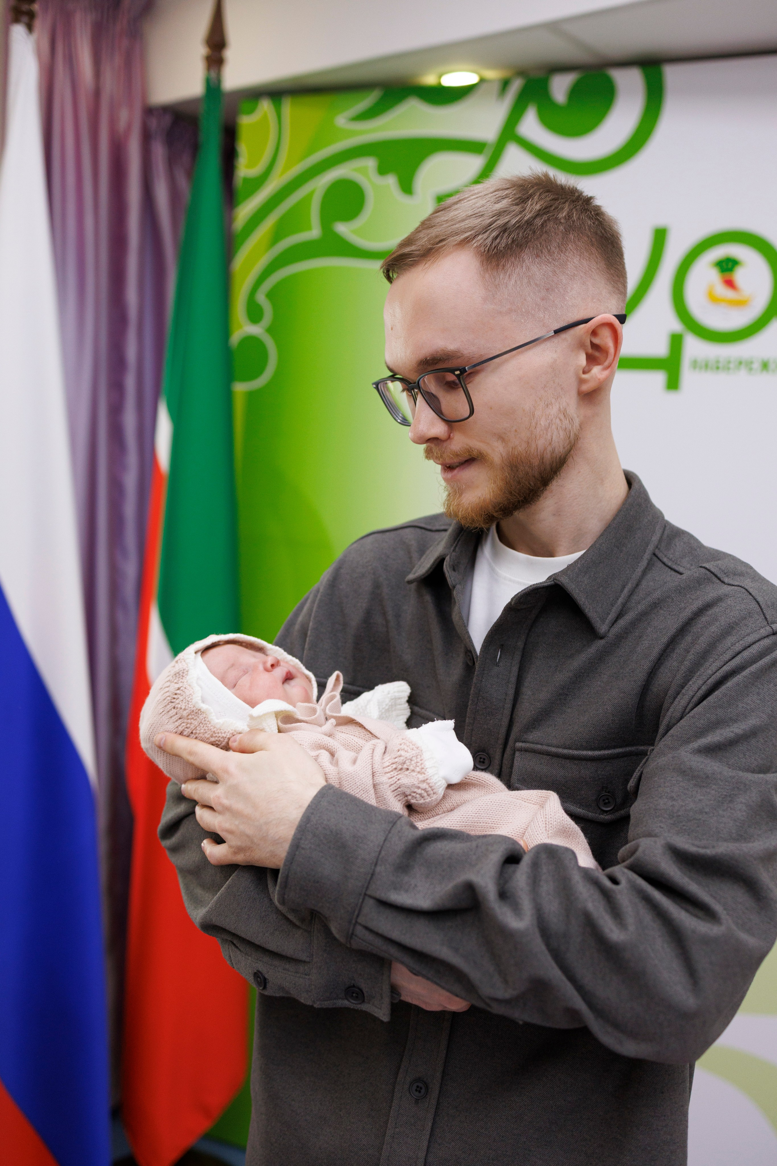 Выписка из род.дома. Фотограф на роды и ньюборн в Набережных Челнах