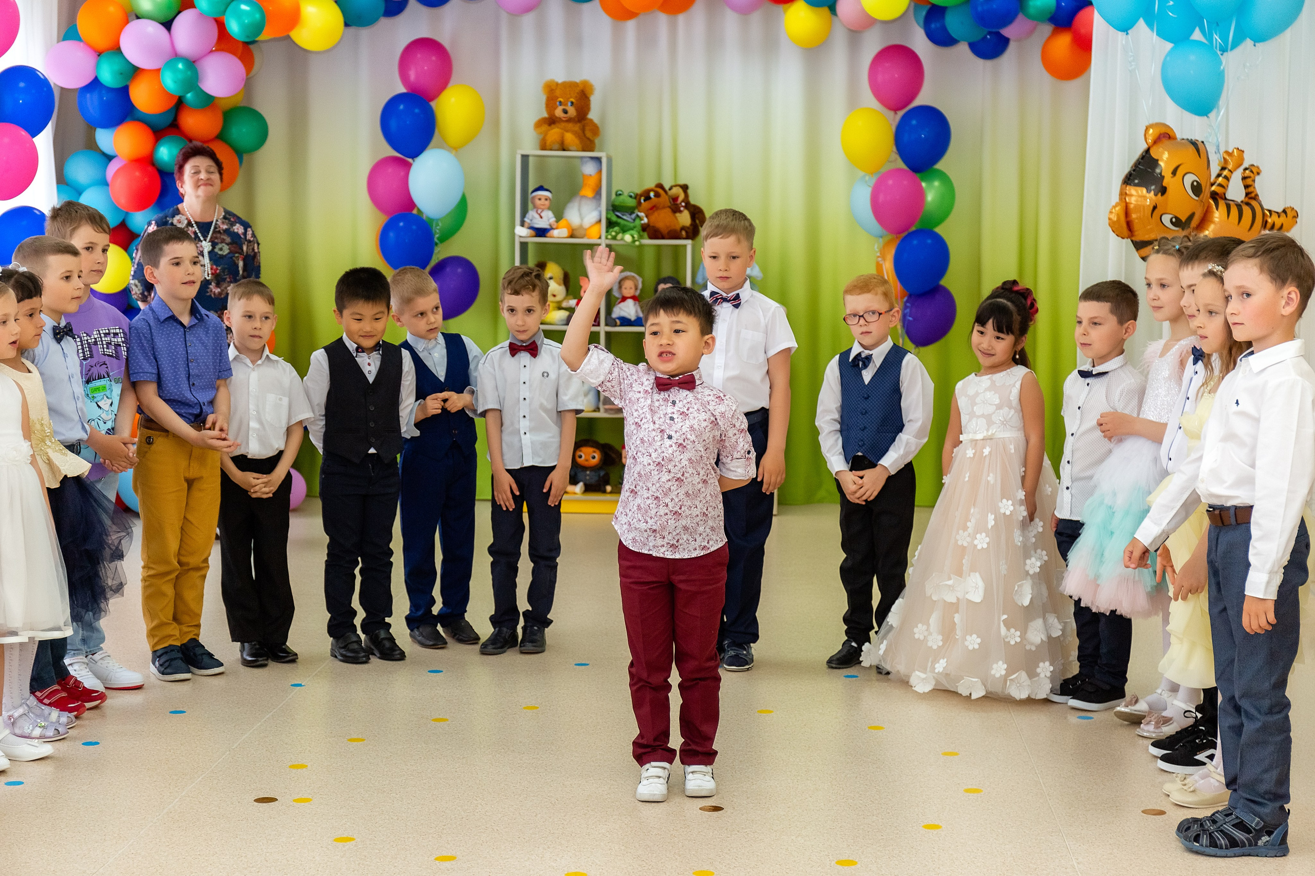 Выпускной. Детский сад «Тигрёнок». Стильный выпускной альбом Владивосток фотограф Вероника Мигачева