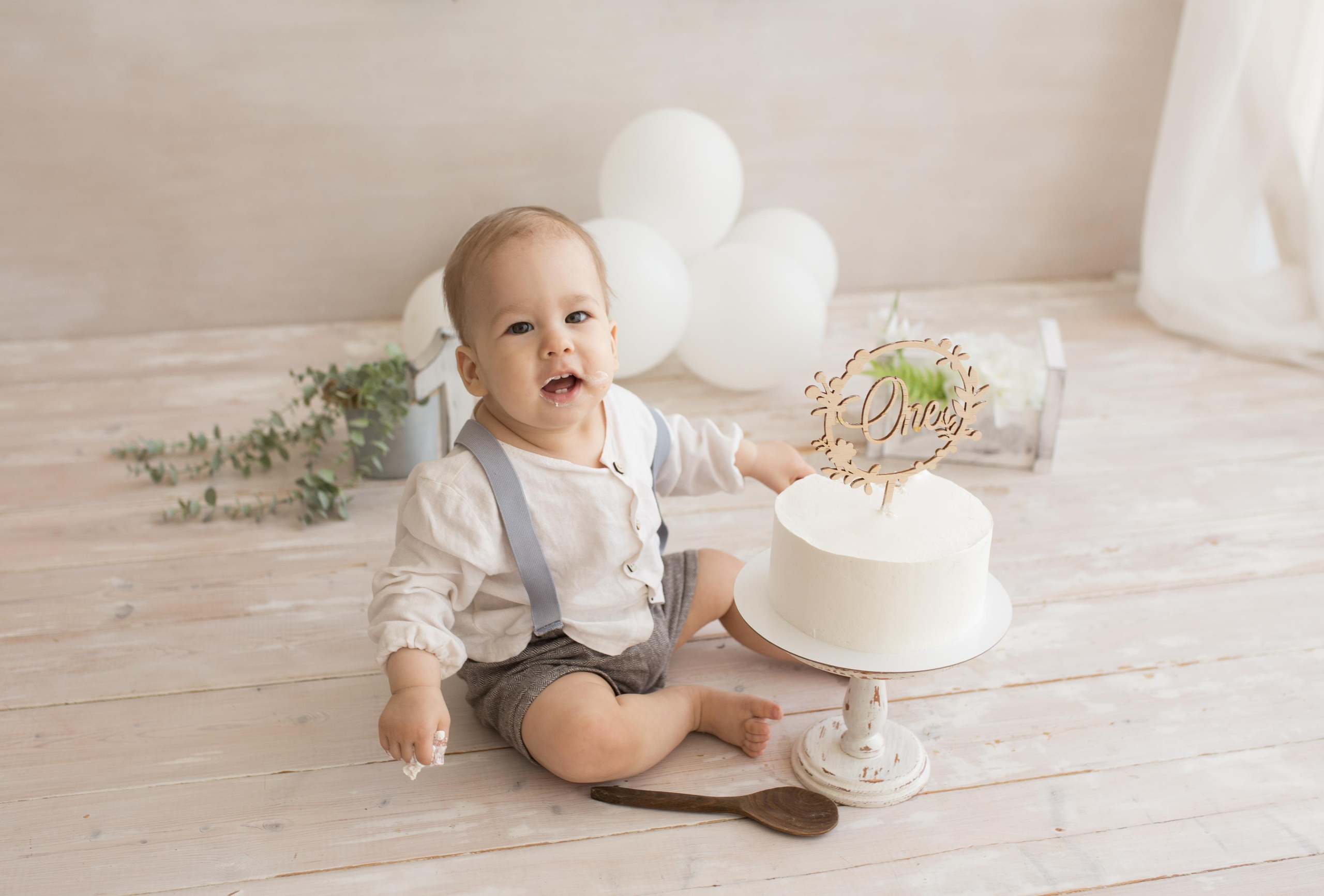 Фотосессия крушение торта в Казани. Фотограф новорождённых малышей и детский фотограф В Казани Лана Максим