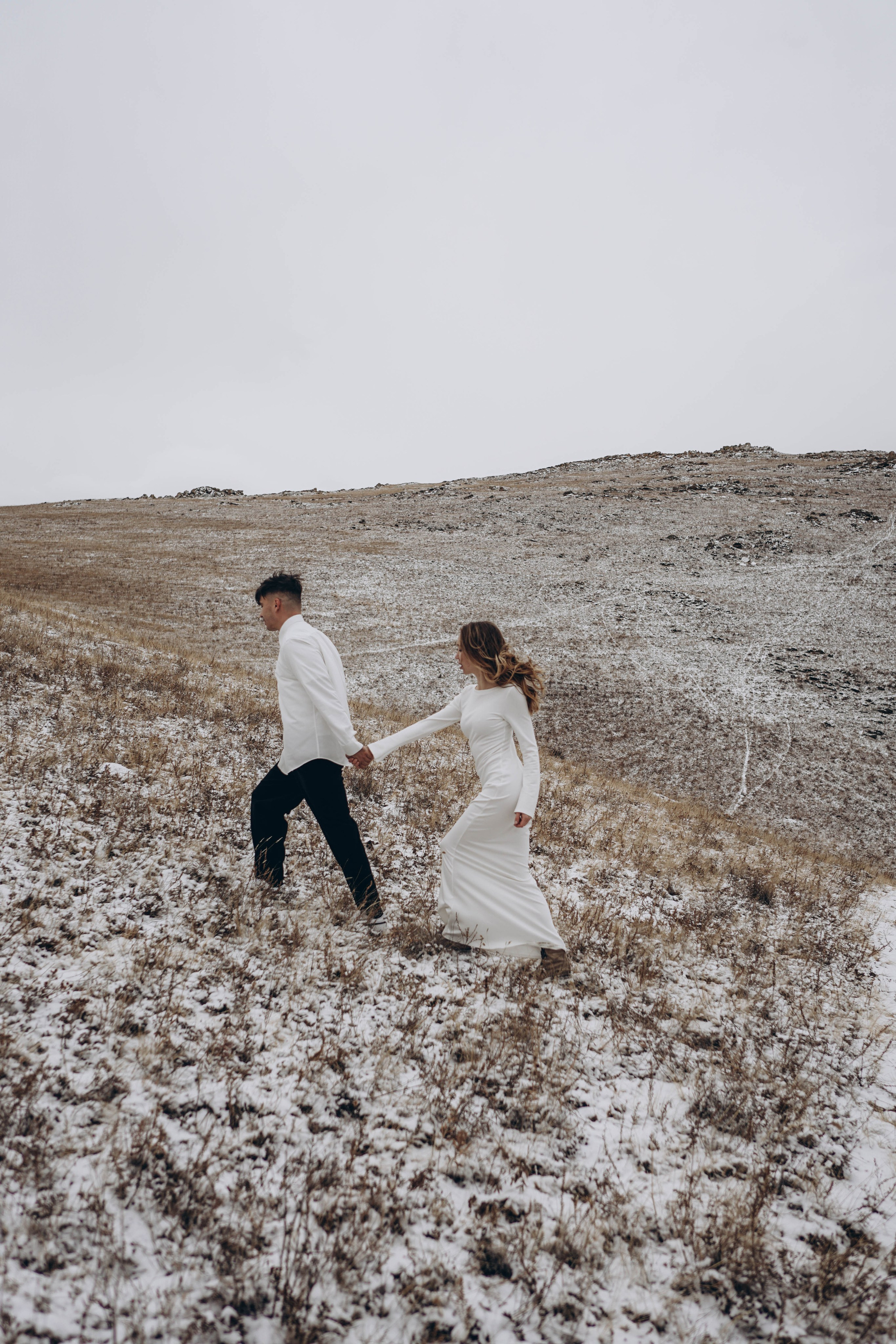 Алина и Андрей: регистрация и свадебная съемка в бухте Ая. Фотограф в Иркутске